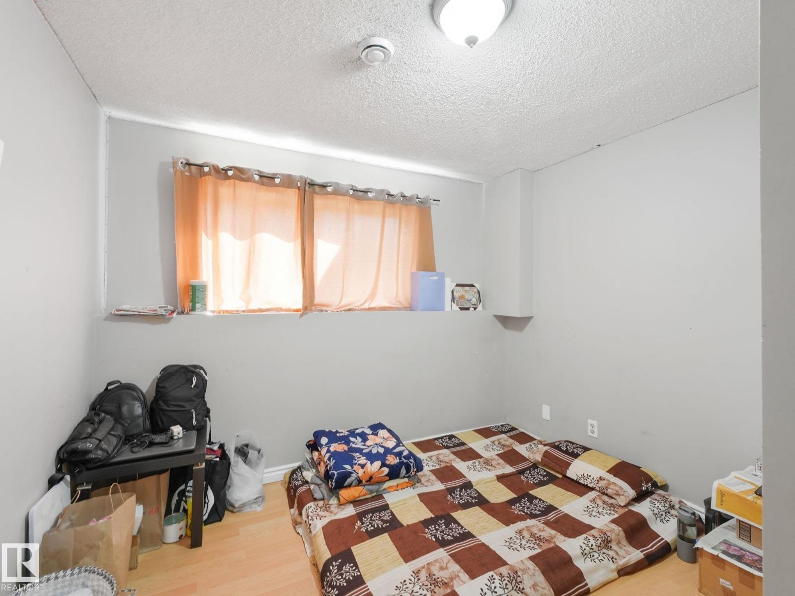 Photo 48 of 3432 60 St Nw, Edmonton AB