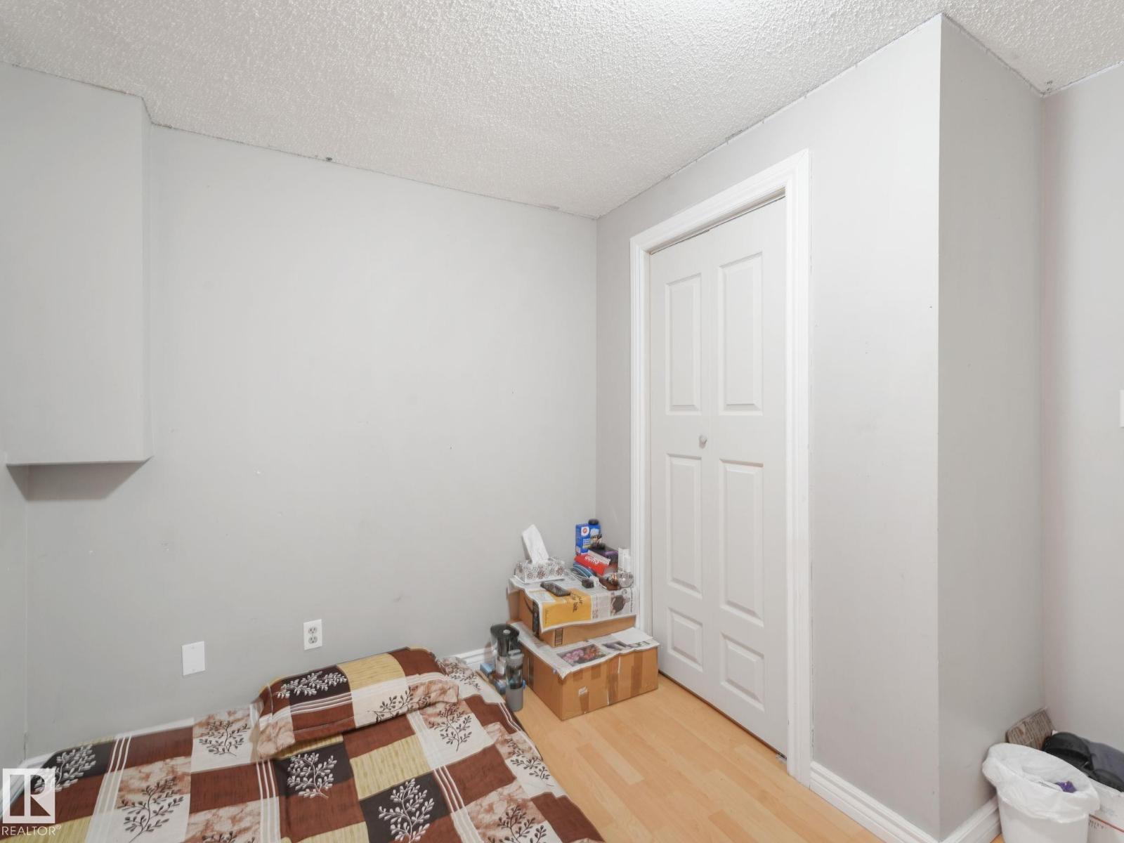 Photo 62 of 3432 60 St Nw, Edmonton AB