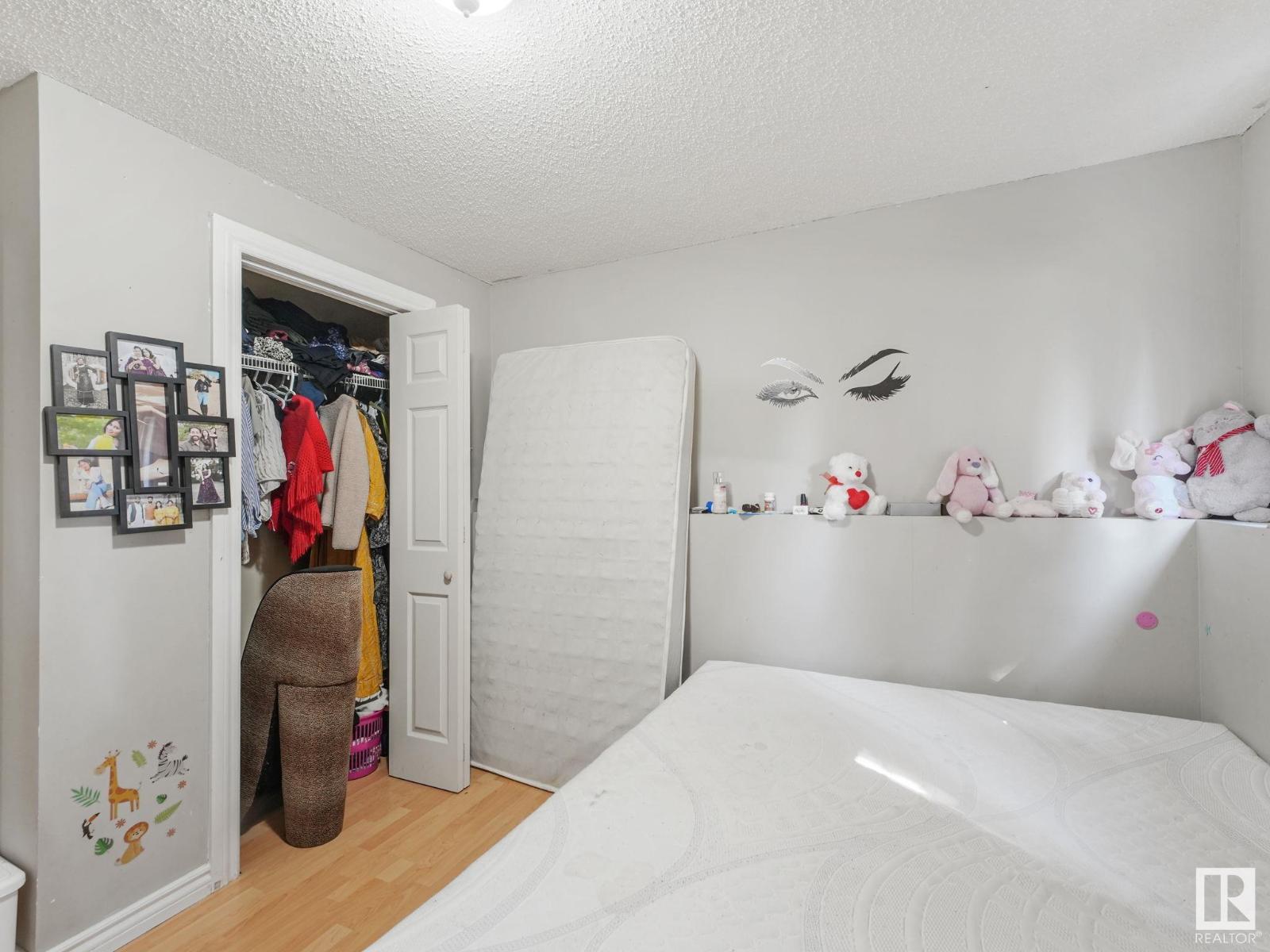 Photo 66 of 3432 60 St Nw, Edmonton AB