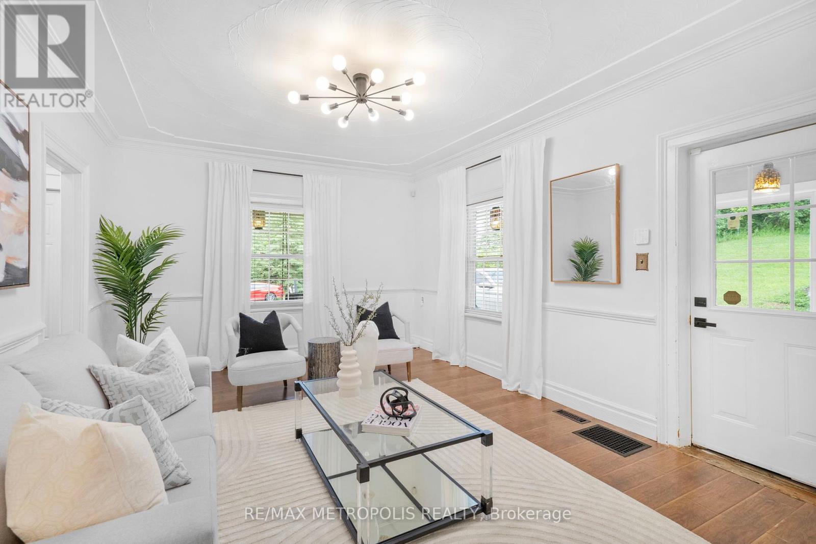 Photo 18 of 14537 Woodbine Avenue, Whitchurchstouffville ON