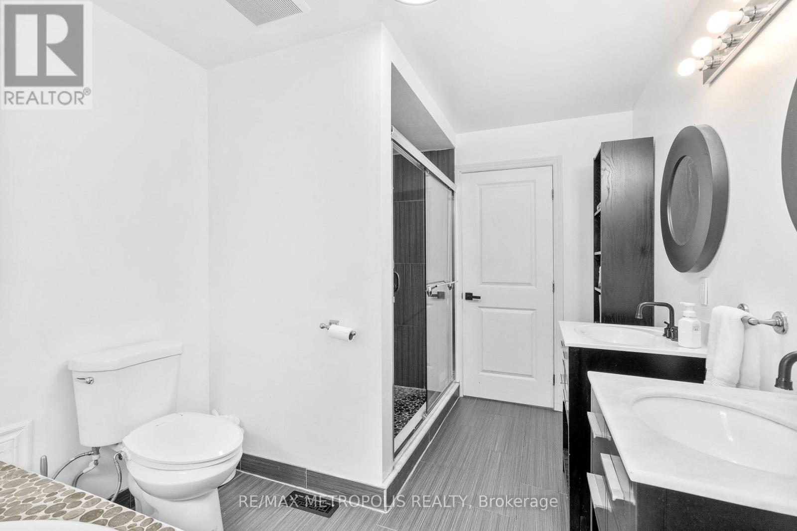 Photo 25 of 14537 Woodbine Avenue, Whitchurchstouffville ON