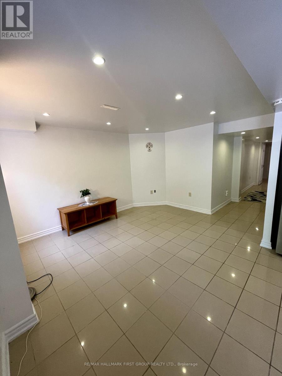 Photo 17 of Basement 181 Riverwalk Drive, Markham ON