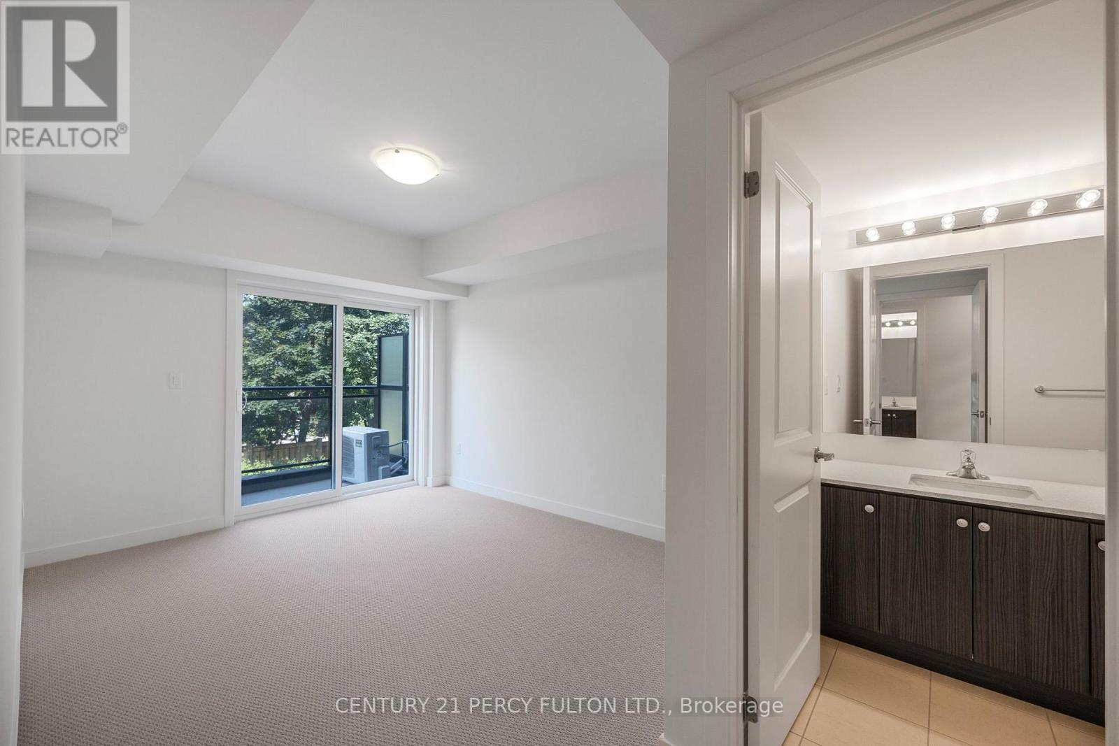 Photo 11 of 2208 58 Elizabeth Street S, Richmond Hill ON