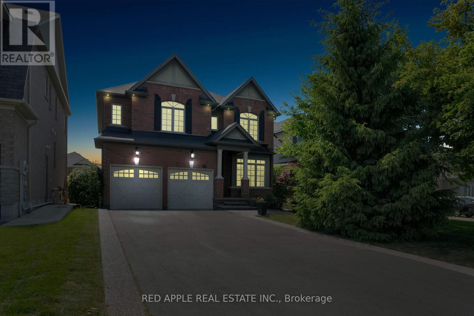 Photo 30 of 66 Milligan Street, Bradford West Gwillimbury ON