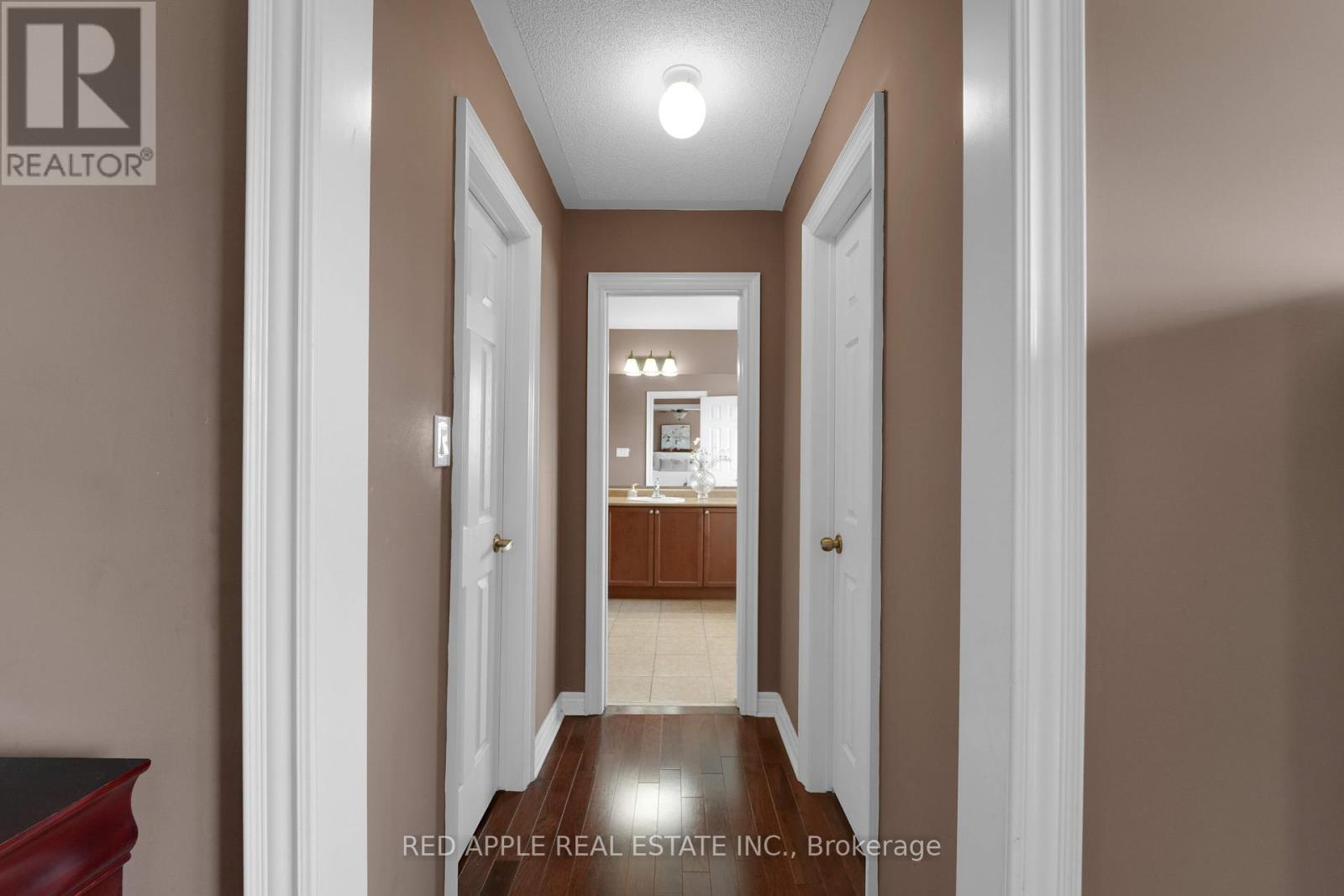 Photo 13 of 66 Milligan Street, Bradford West Gwillimbury ON