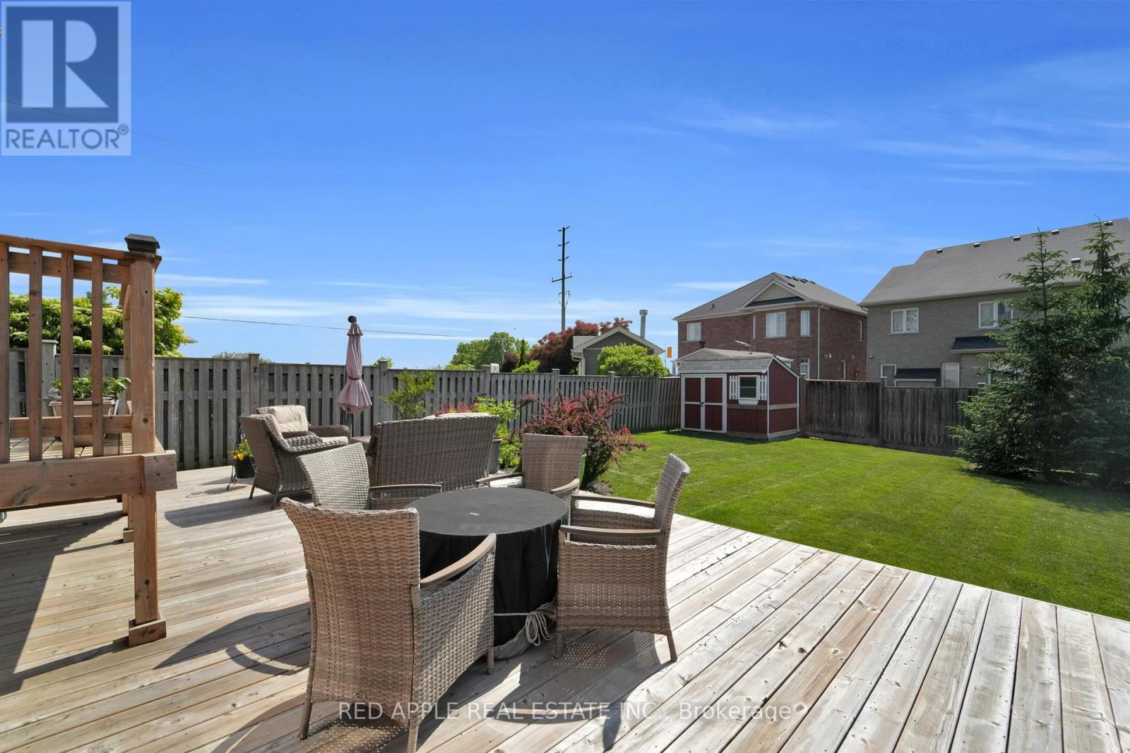 Photo 27 of 66 Milligan Street, Bradford West Gwillimbury ON