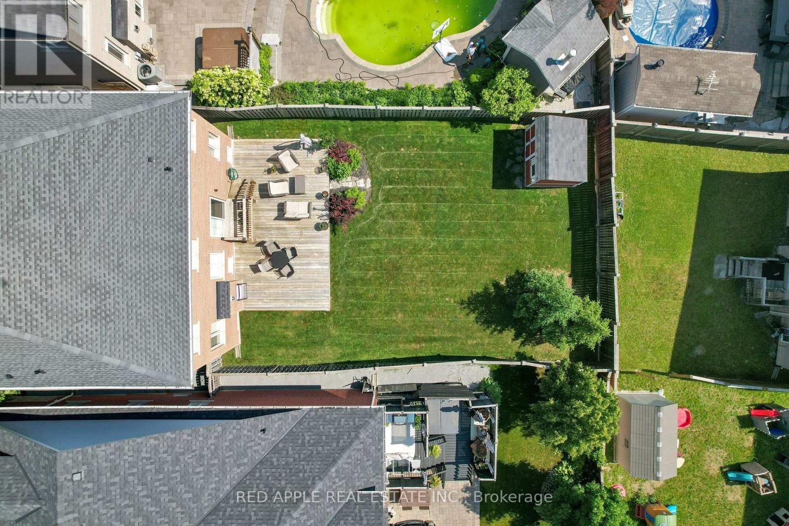 Photo 22 of 66 Milligan Street, Bradford West Gwillimbury ON
