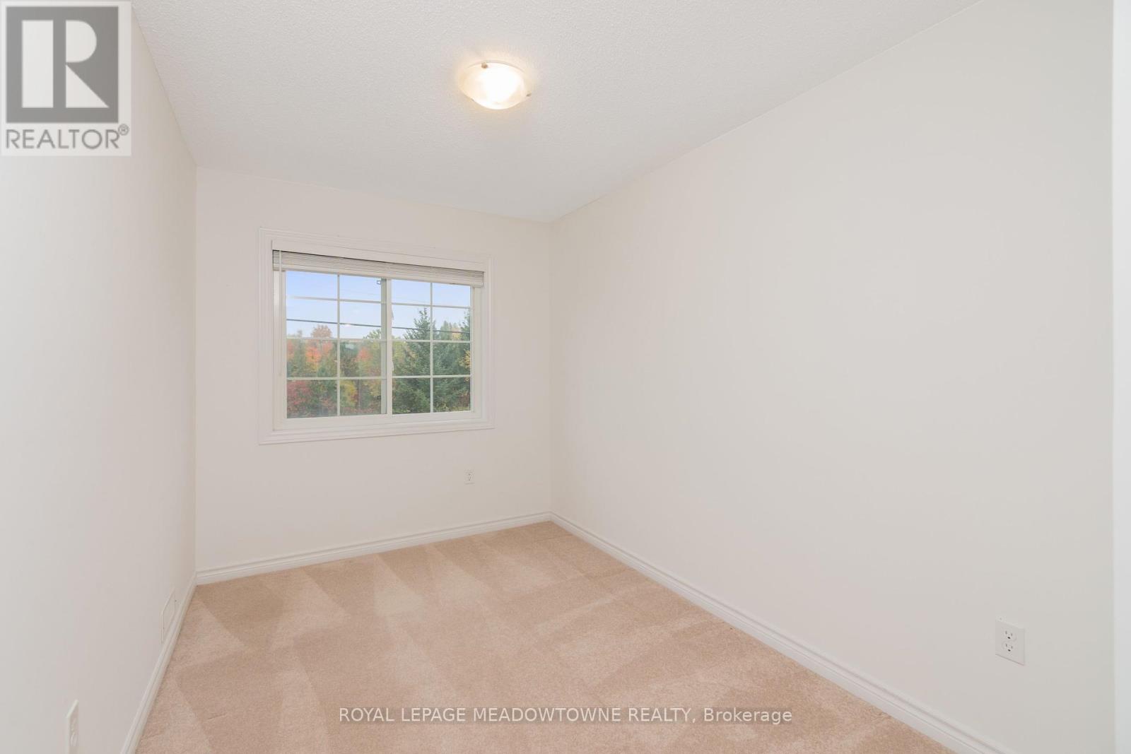 Photo 9 of 17 Andean Lane, Barrie ON