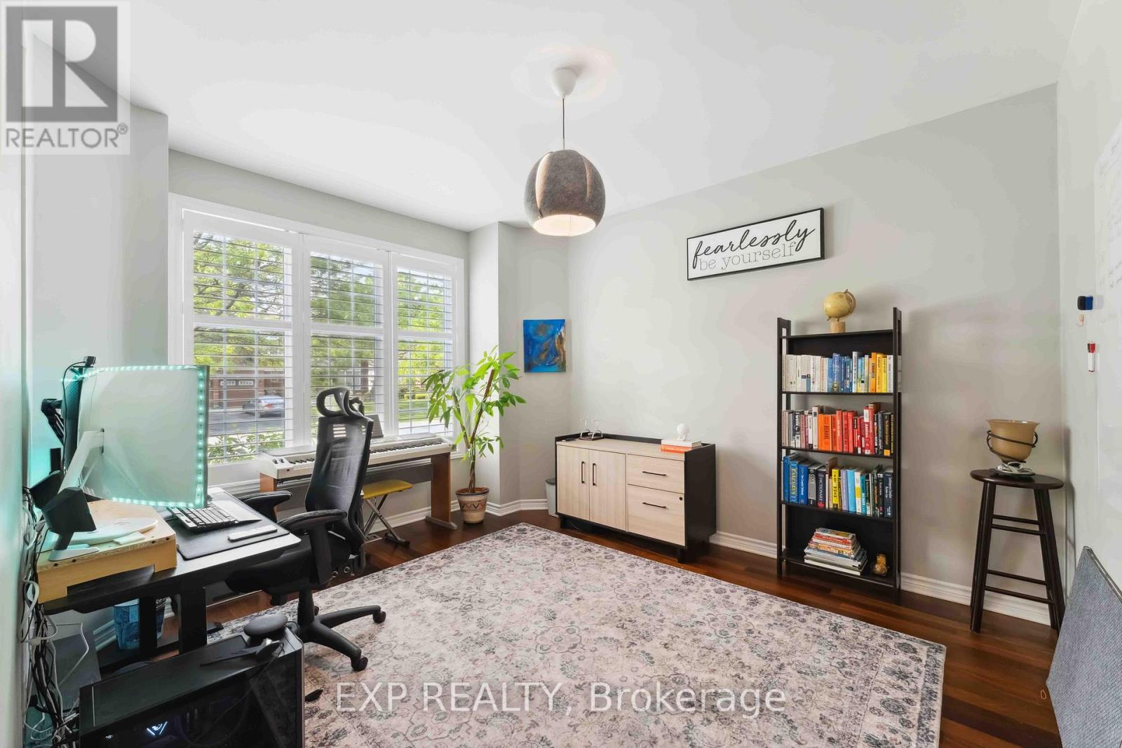 Photo 11 of 6925 Mary Anne Drive, Ottawa ON