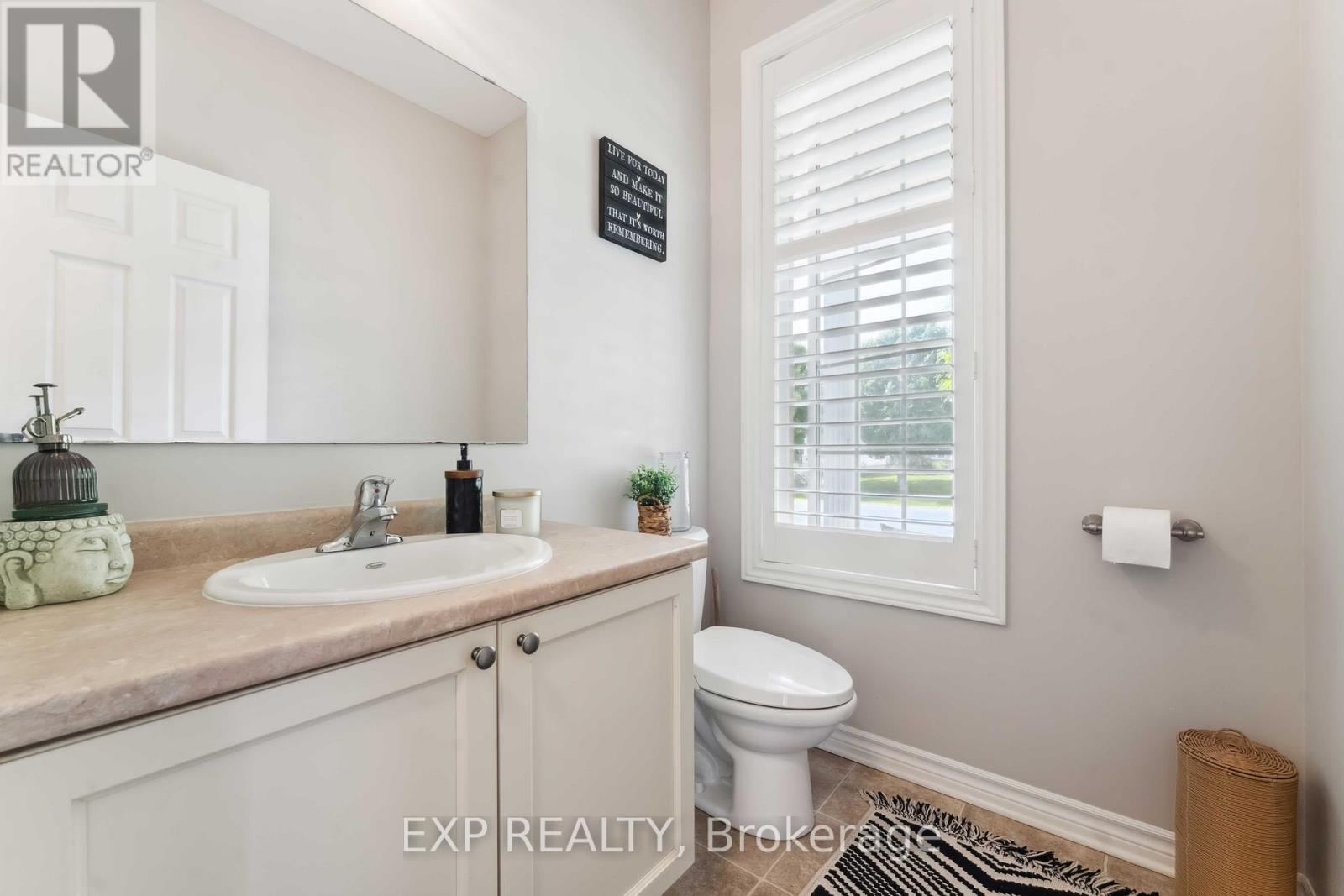Photo 14 of 6925 Mary Anne Drive, Ottawa ON