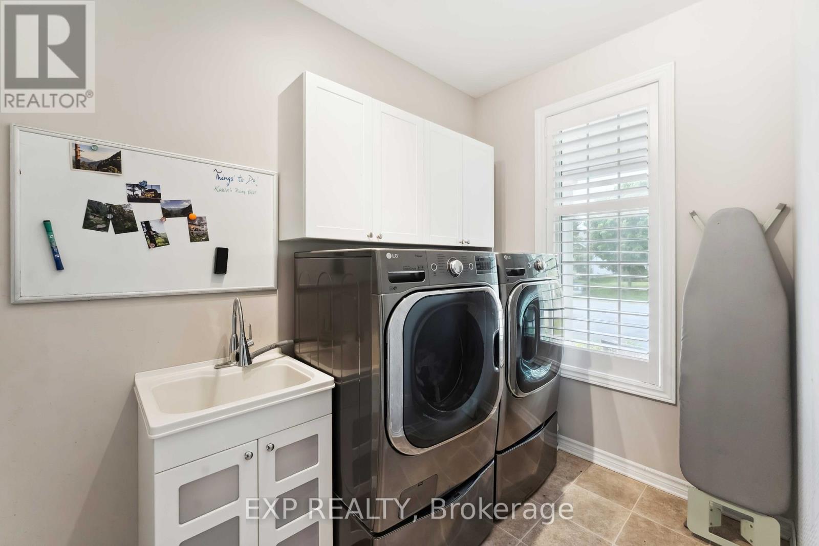 Photo 15 of 6925 Mary Anne Drive, Ottawa ON