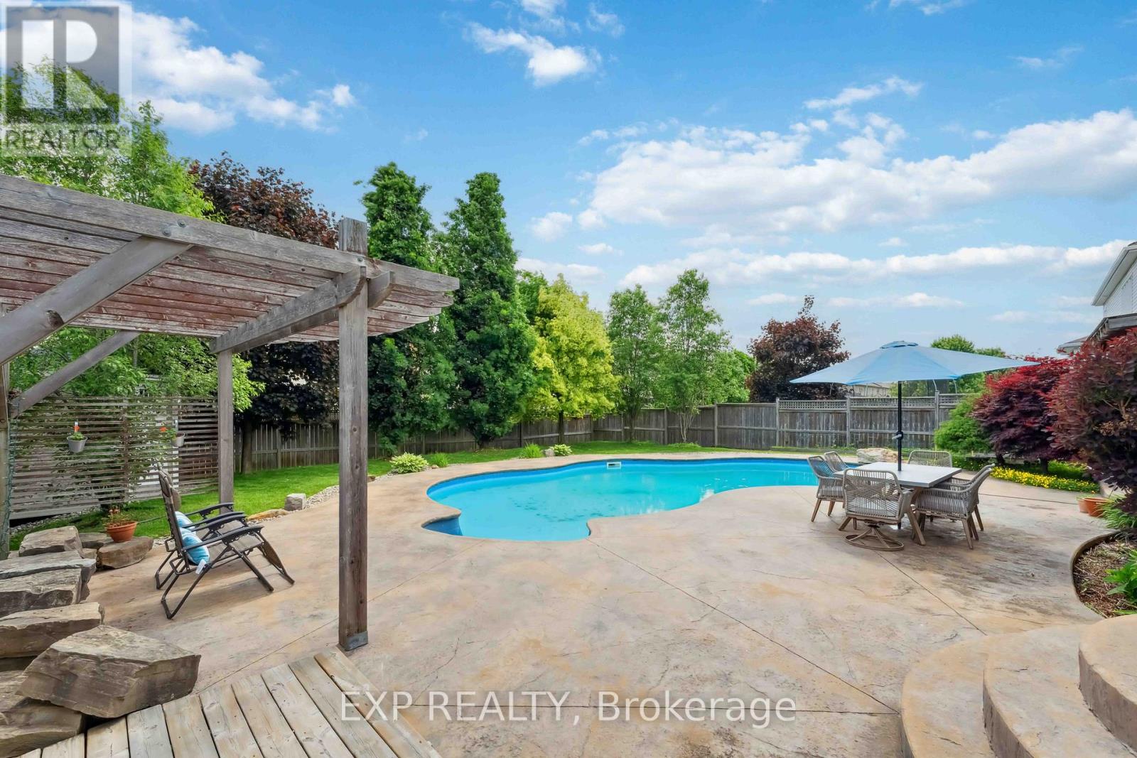 Photo 32 of 6925 Mary Anne Drive, Ottawa ON
