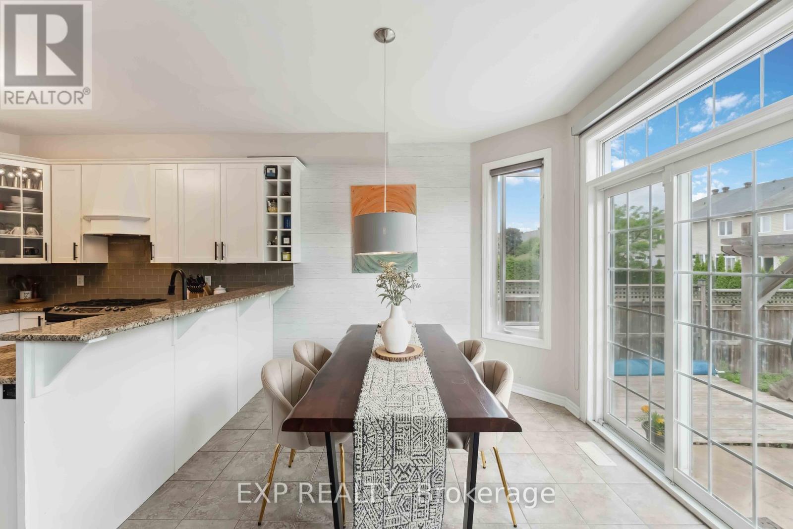 Photo 8 of 6925 Mary Anne Drive, Ottawa ON