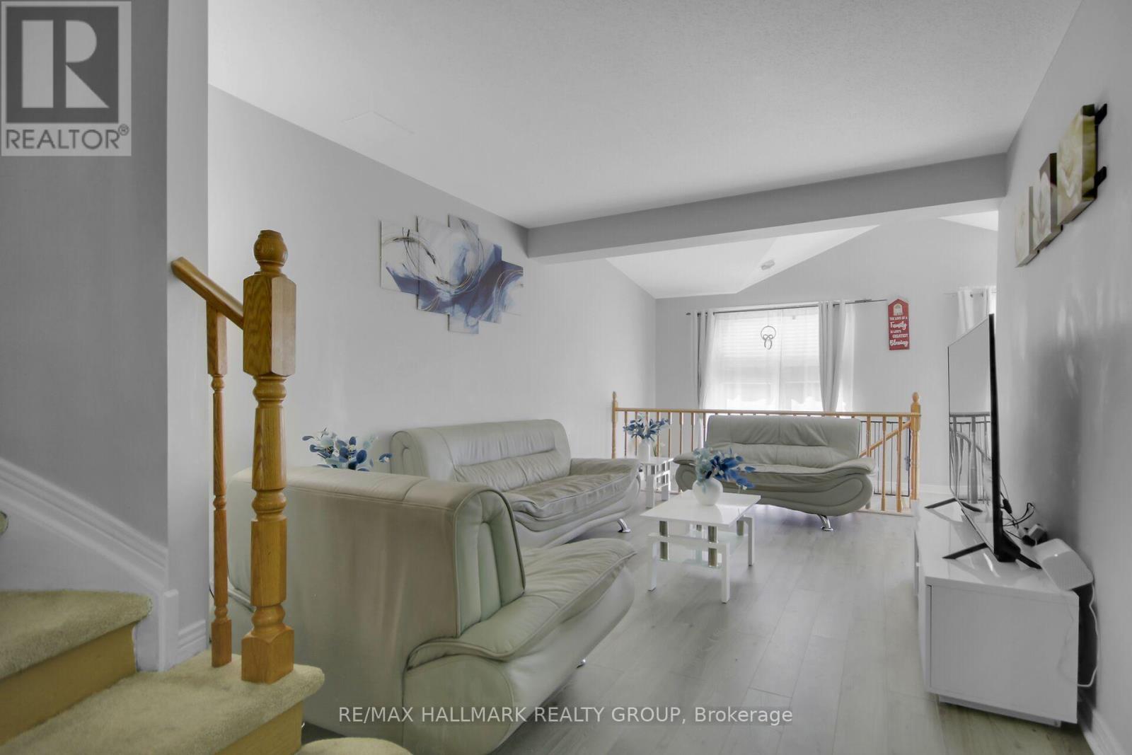 Photo 11 of 4320 Owl Valley Drive, Ottawa ON