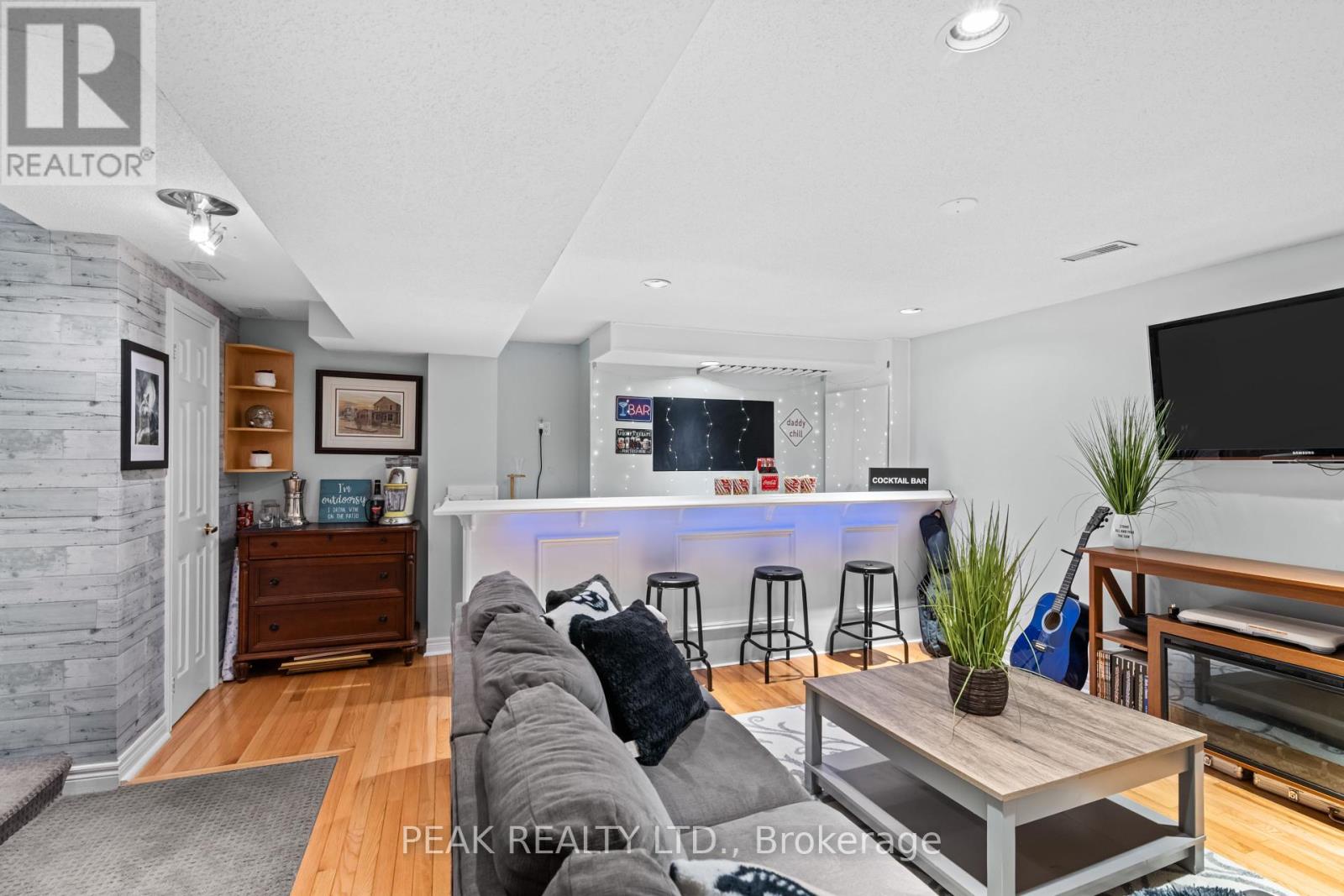 Photo 16 of 80 Fry Crescent, Clarington ON