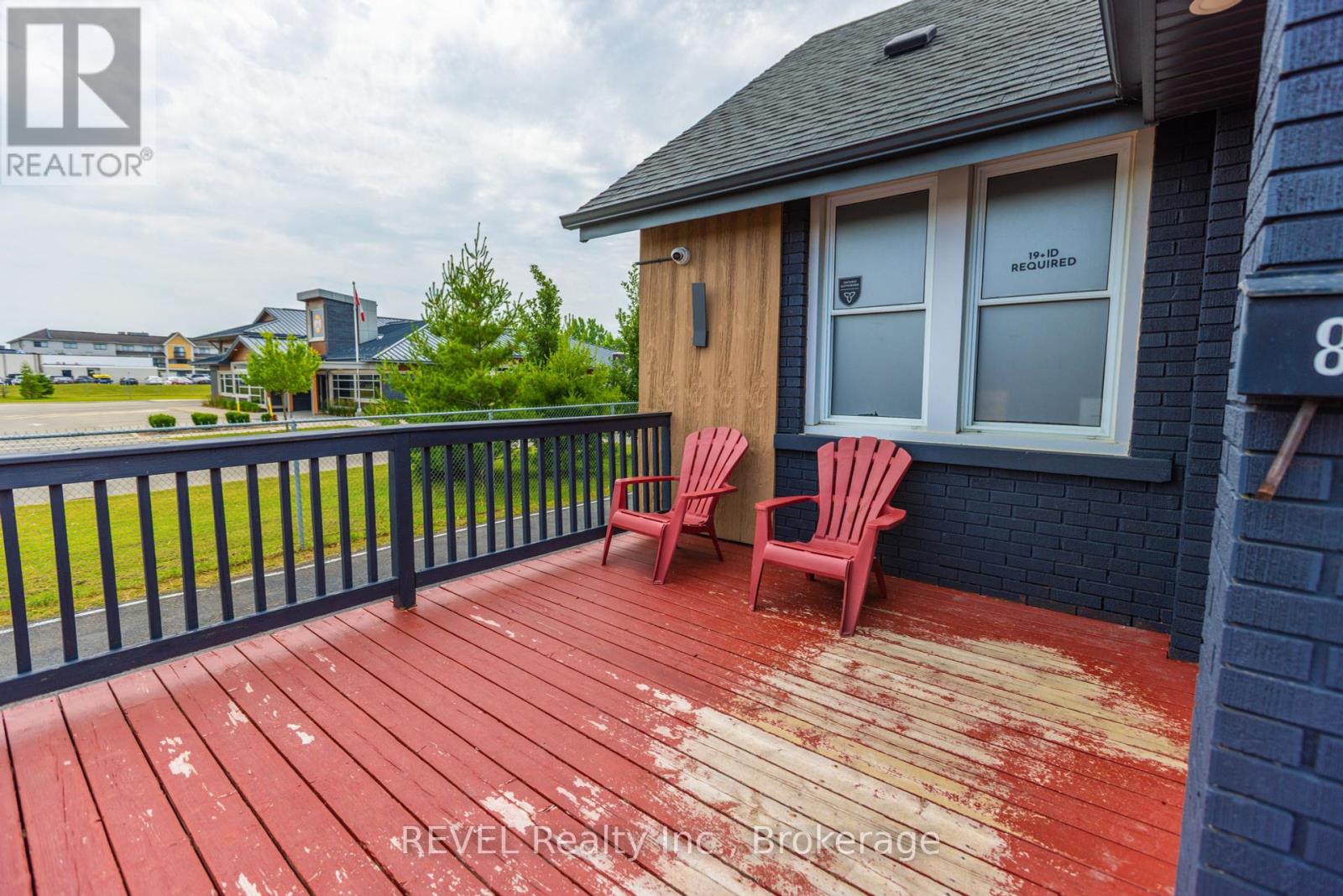 Photo 13 of 8568 Lundys Lane, Niagara Falls ON