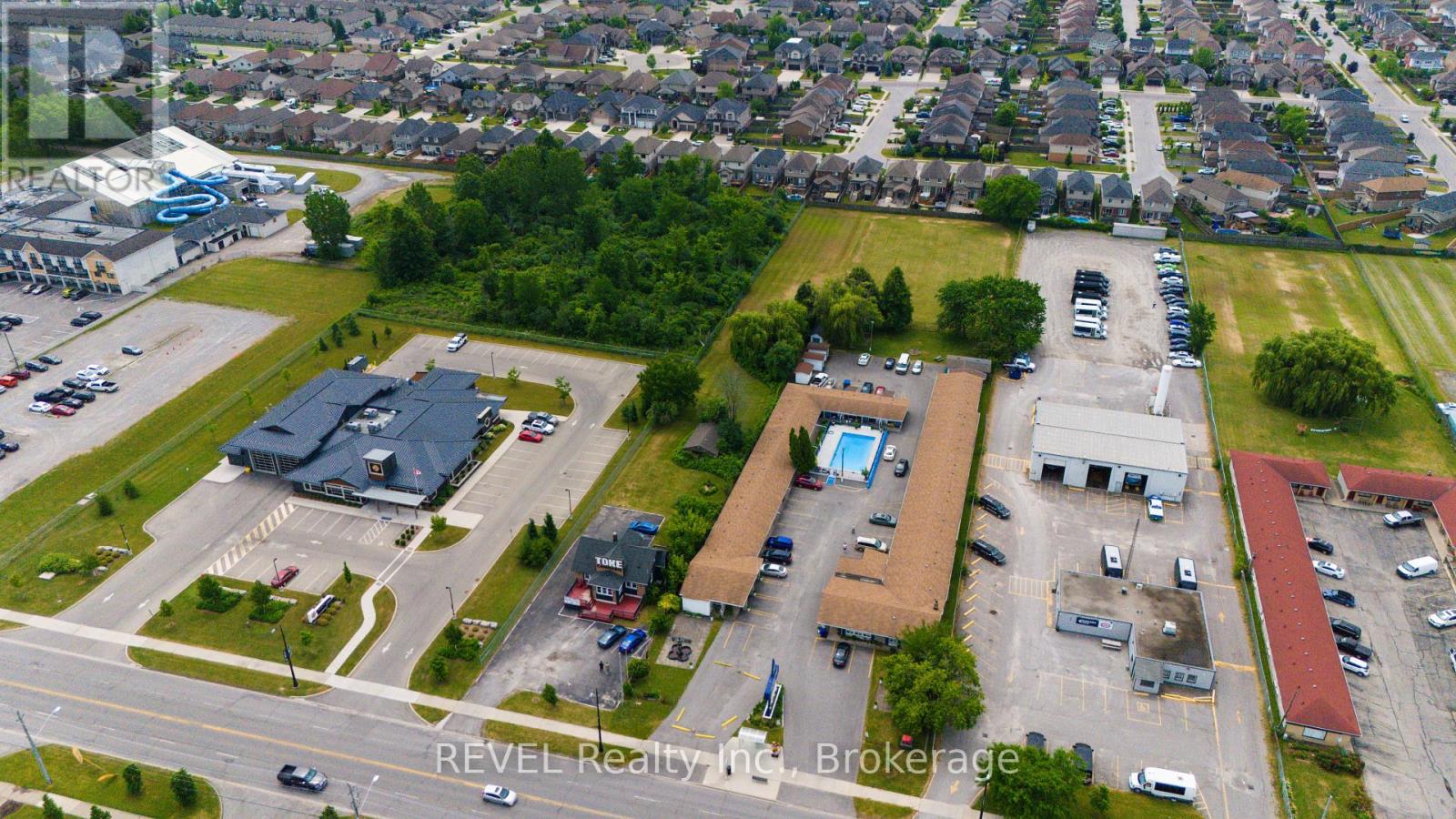 Photo 22 of 8568 Lundys Lane, Niagara Falls ON