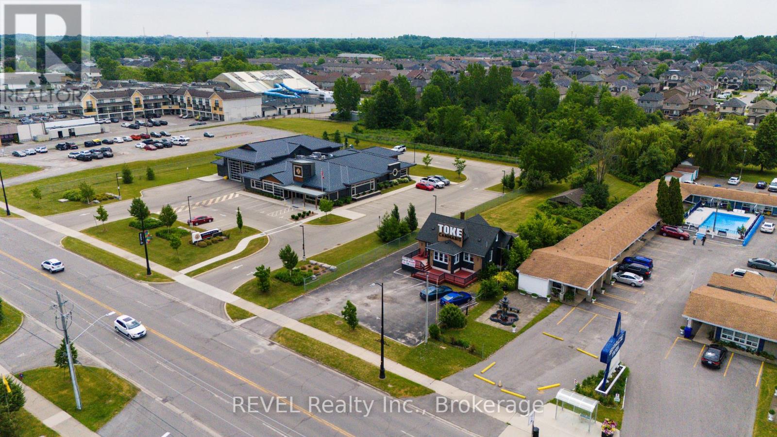 Photo 31 of 8568 Lundys Lane, Niagara Falls ON