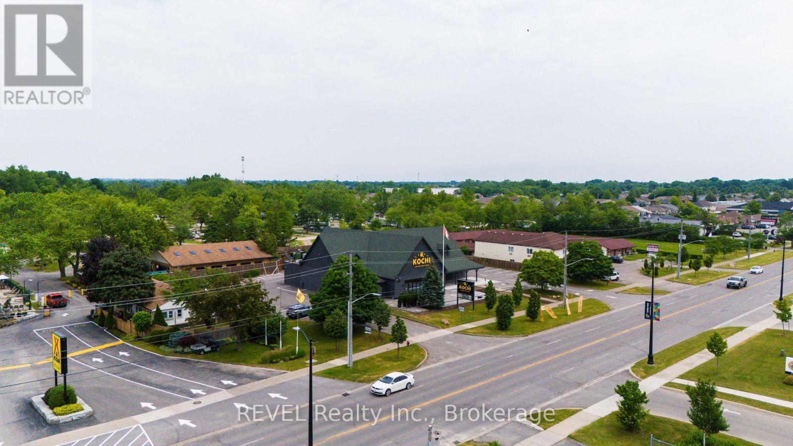 Photo 33 of 8568 Lundys Lane, Niagara Falls ON