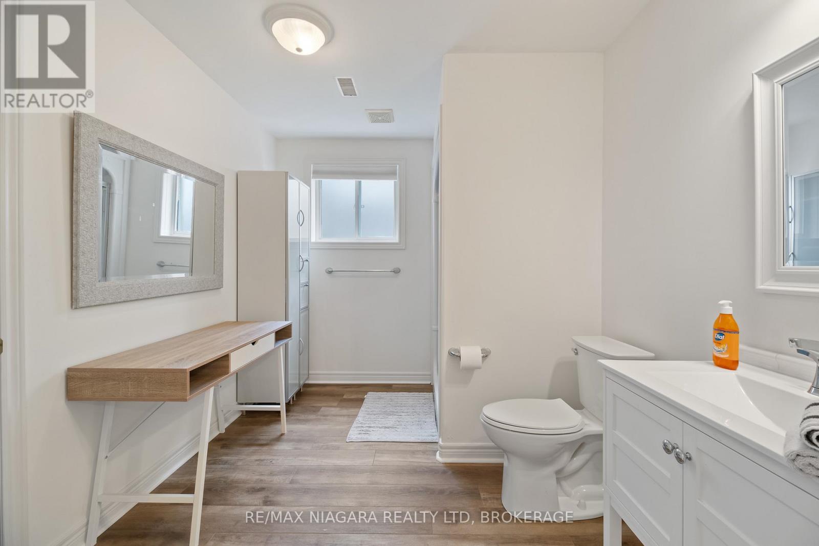 Photo 29 of 8311 Vegter Court, Niagara Falls ON