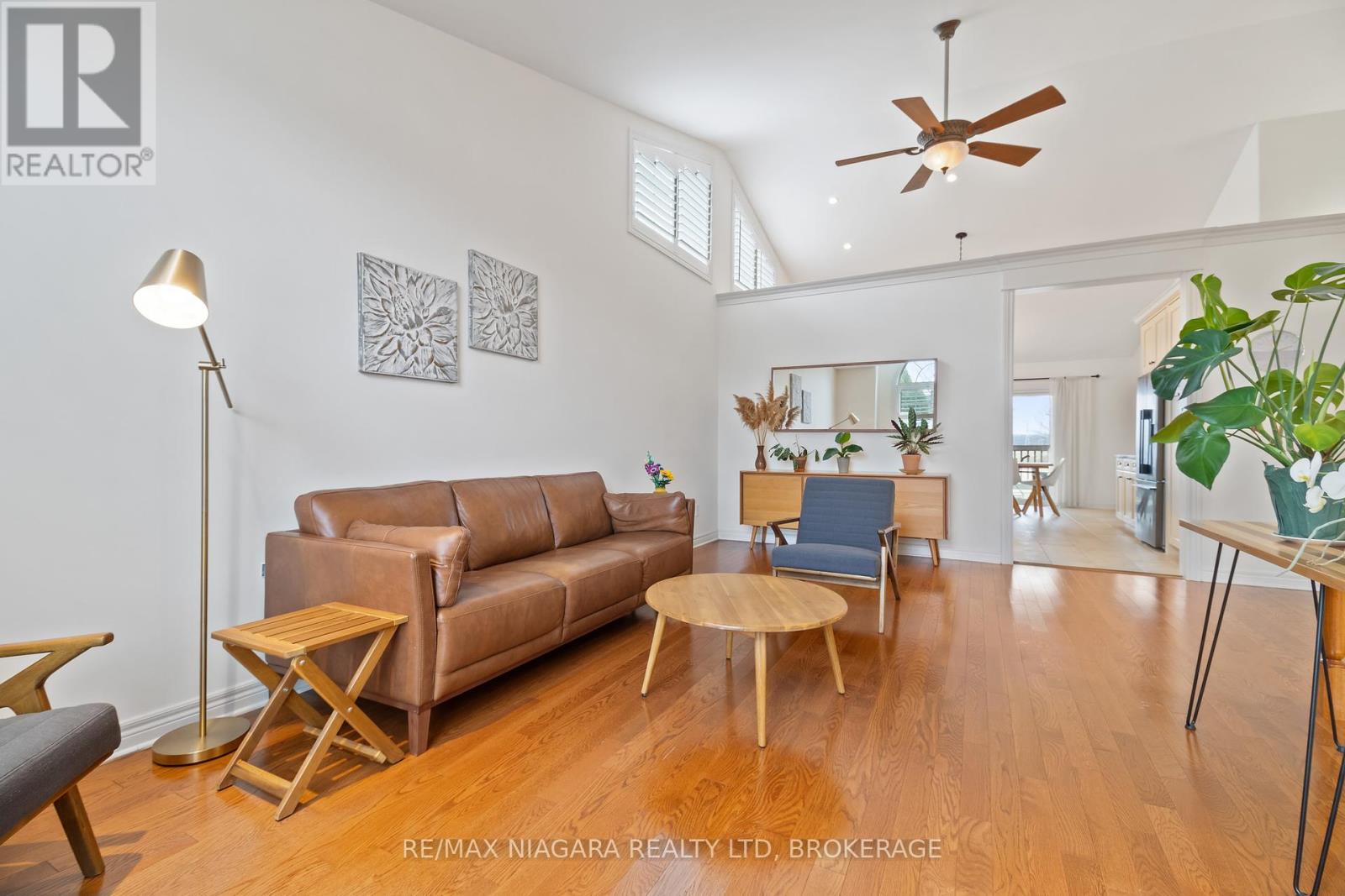 Photo 7 of 8311 Vegter Court, Niagara Falls ON