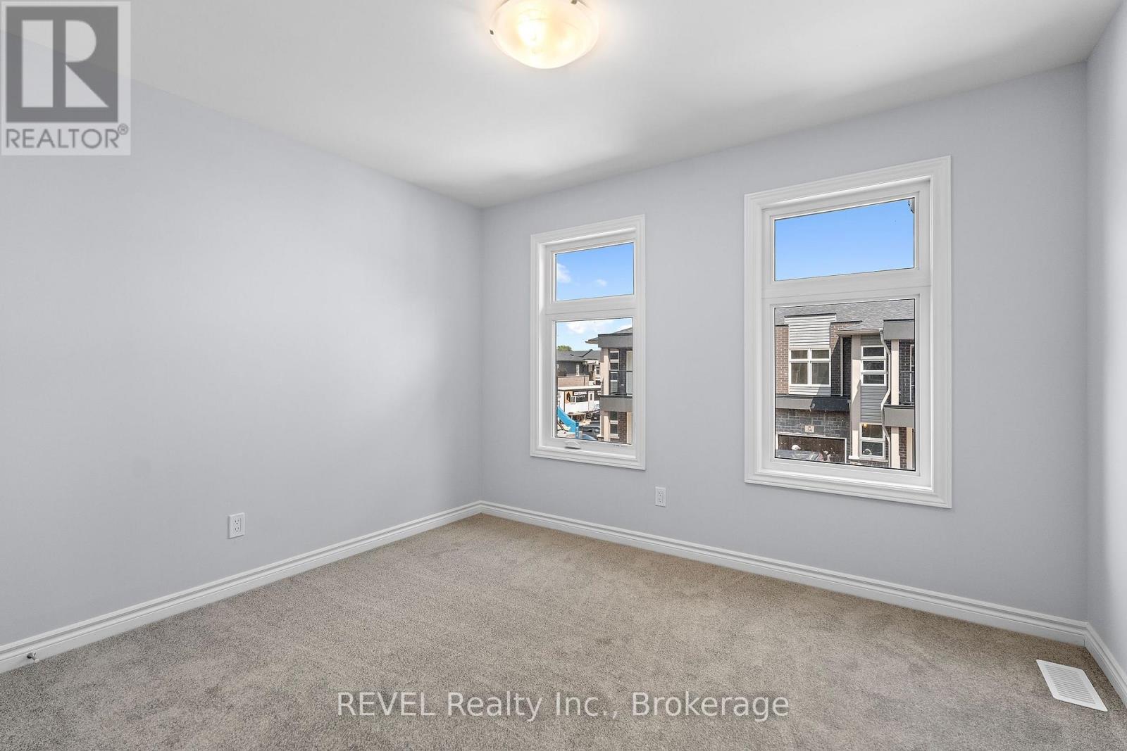 Photo 20 of 49 5672 Dorchester Road, Niagara Falls ON