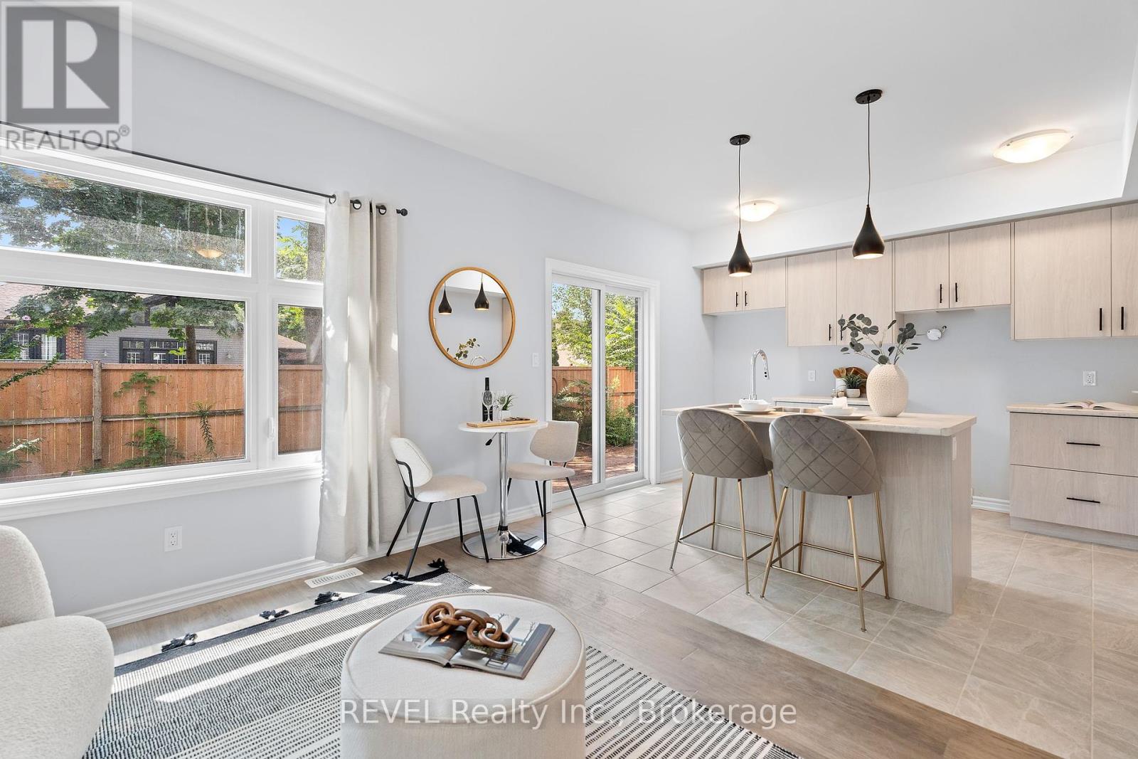 Photo 26 of 49 5672 Dorchester Road, Niagara Falls ON