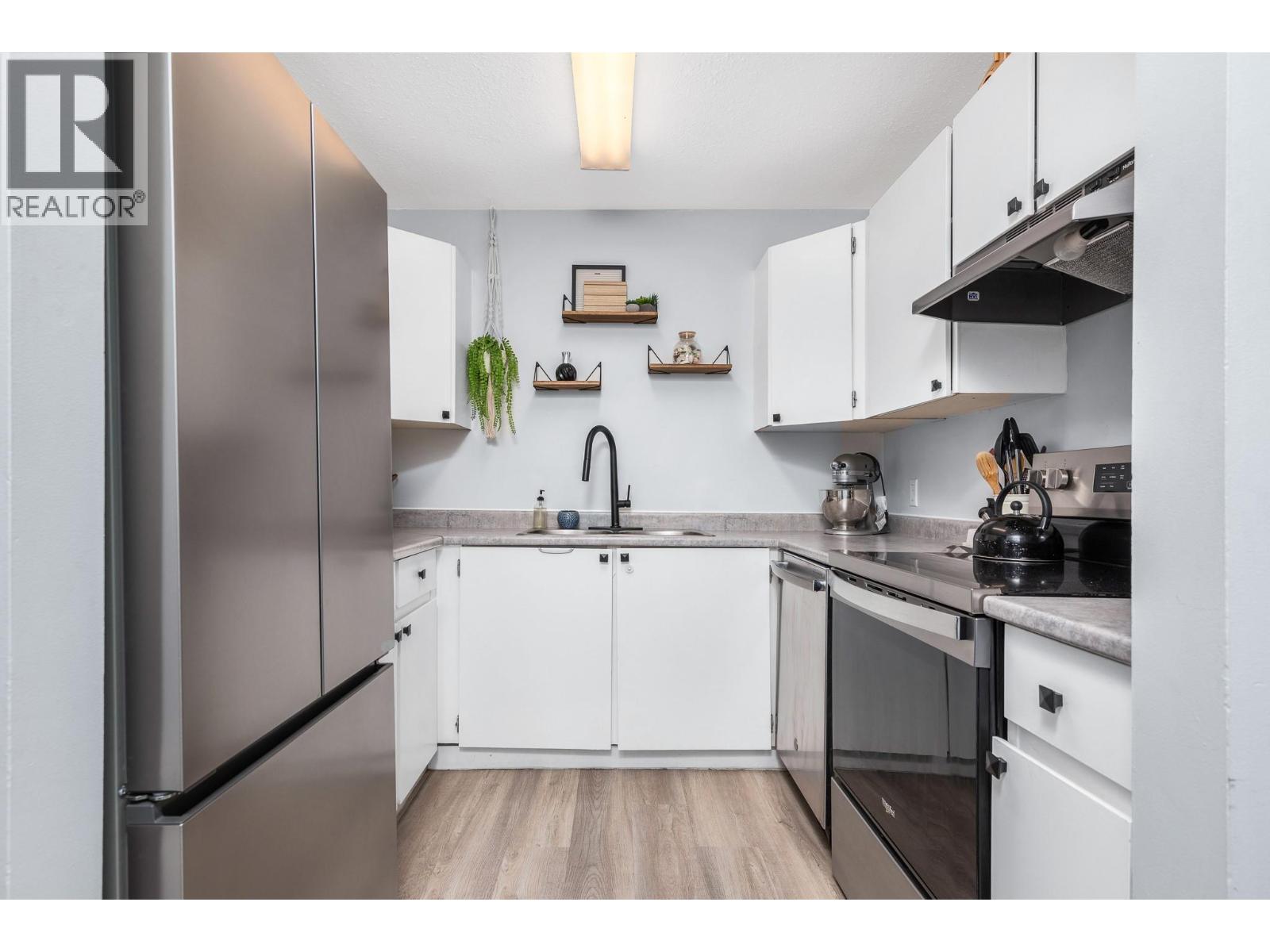 Photo 19 of 3413 Okanagan Avenue Unit 9, Vernon BC