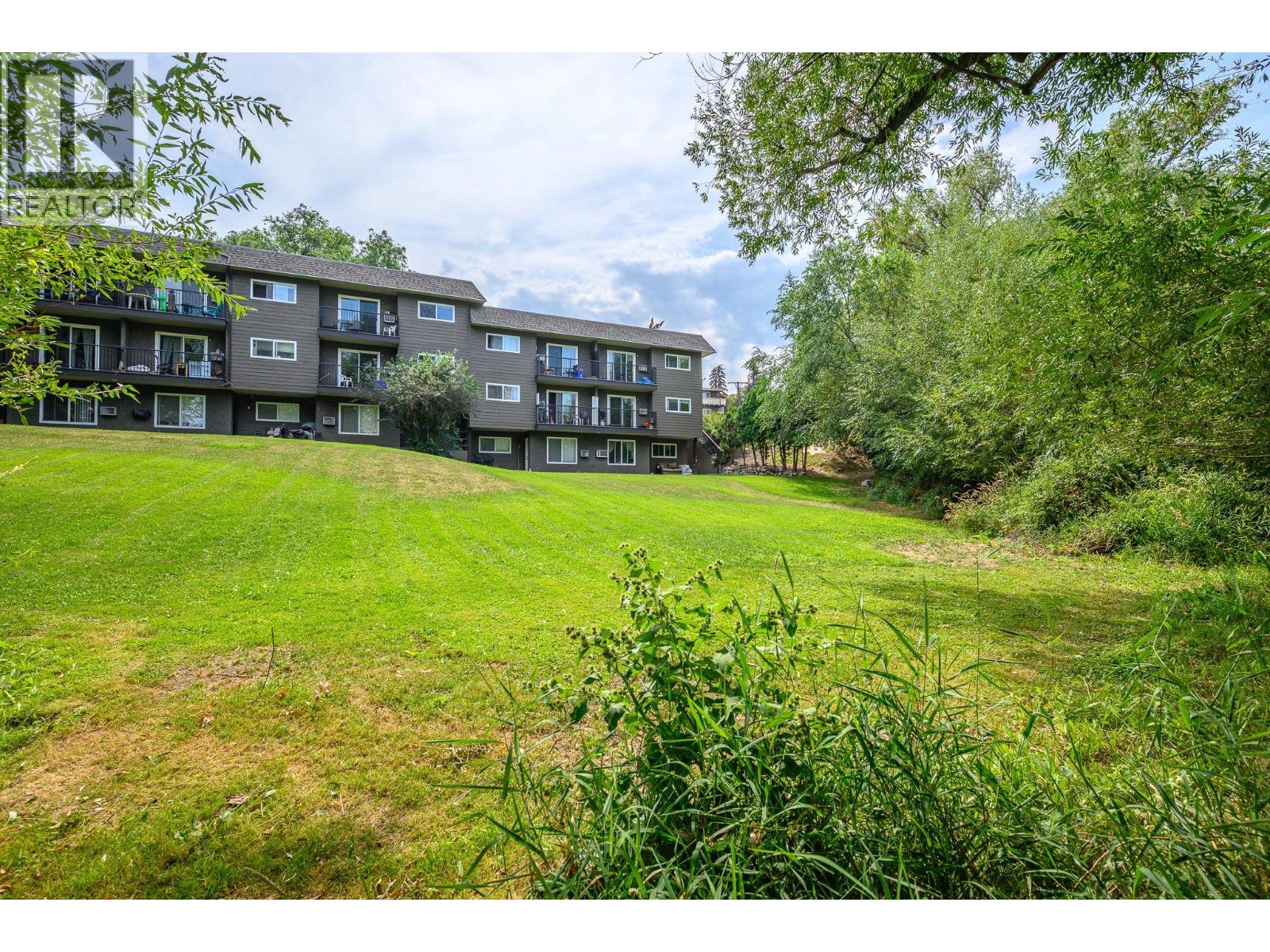 Photo 5 of 3413 Okanagan Avenue Unit 9, Vernon BC