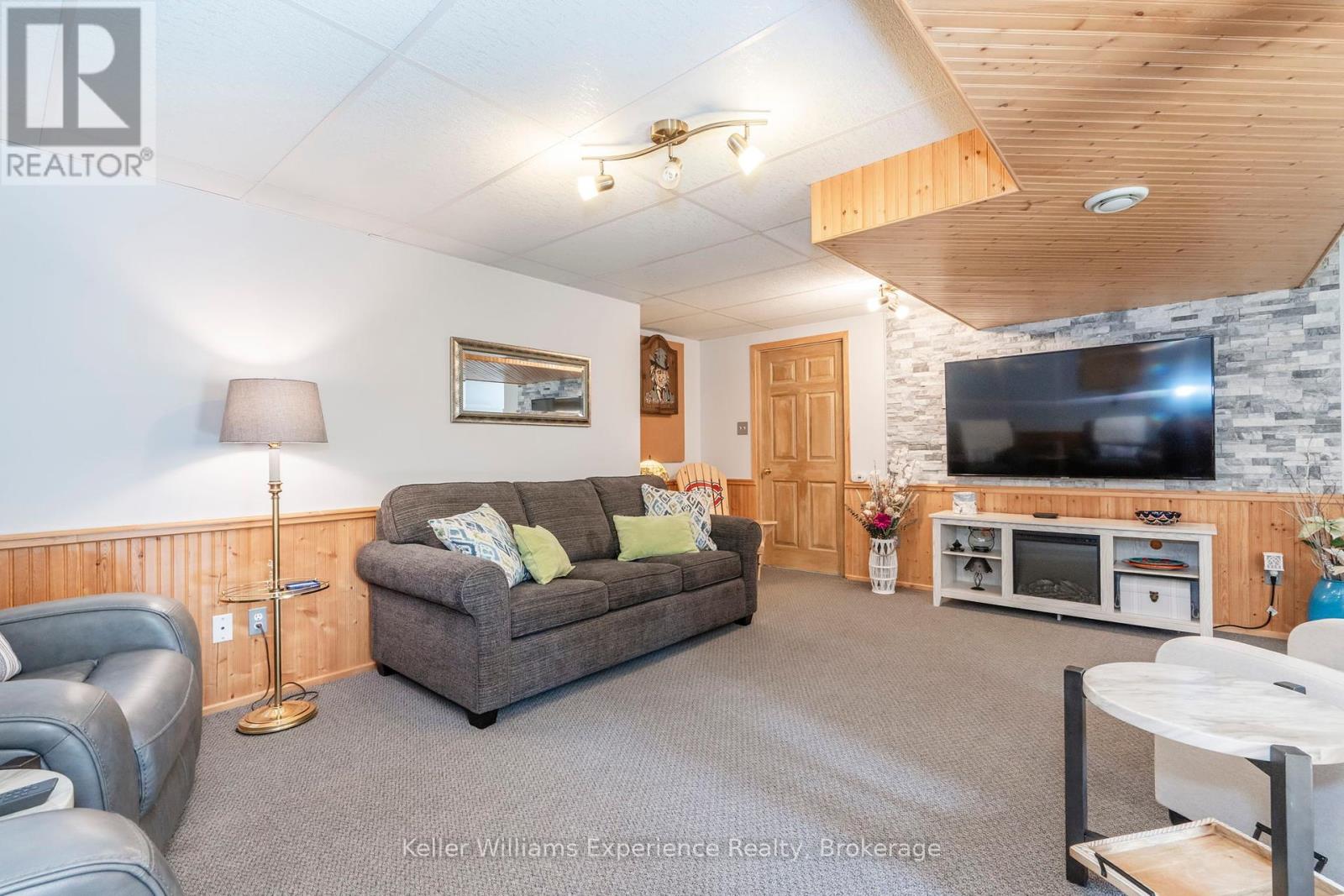 Photo 15 of 450 Concession 11 Road E, Tiny ON
