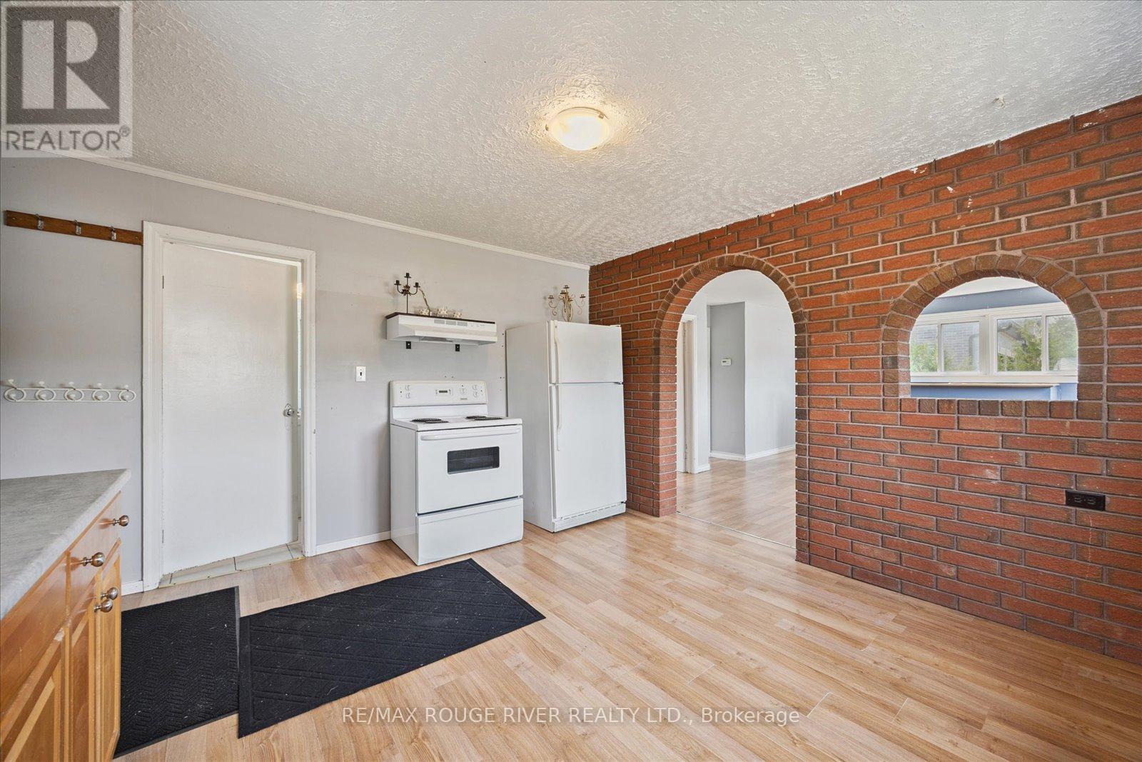 Photo 3 of 2037 Nash Road, Clarington ON