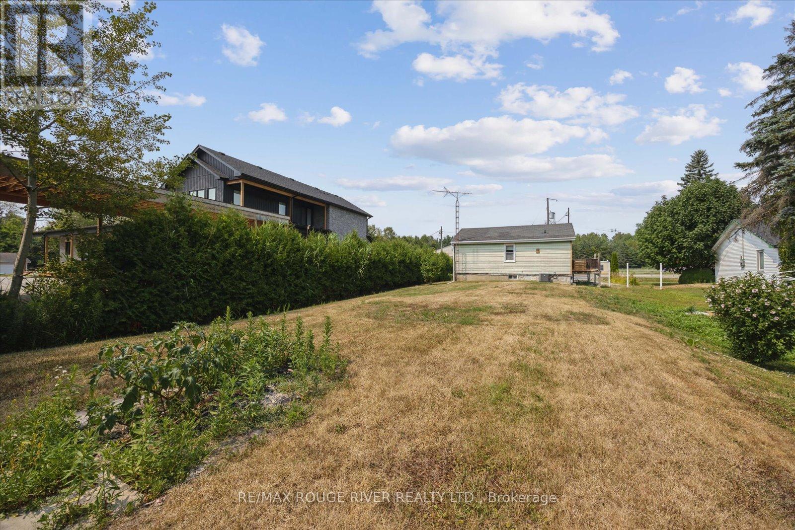 Photo 14 of 2037 Nash Road, Clarington ON