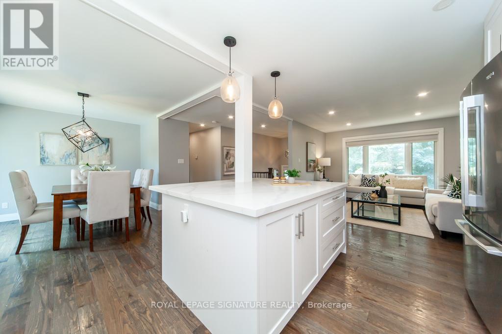 Photo 13 of 3605 The Credit Woodlands, Mississauga ON