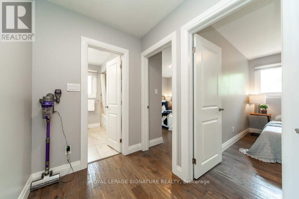 Photo 19 of 3605 The Credit Woodlands, Mississauga ON