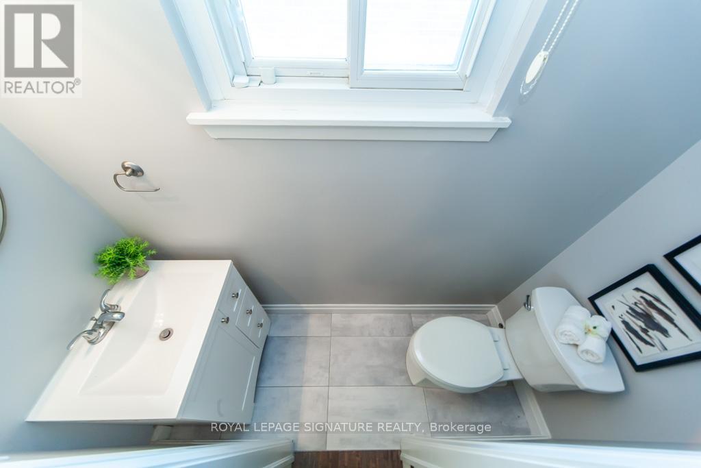 Photo 22 of 3605 The Credit Woodlands, Mississauga ON