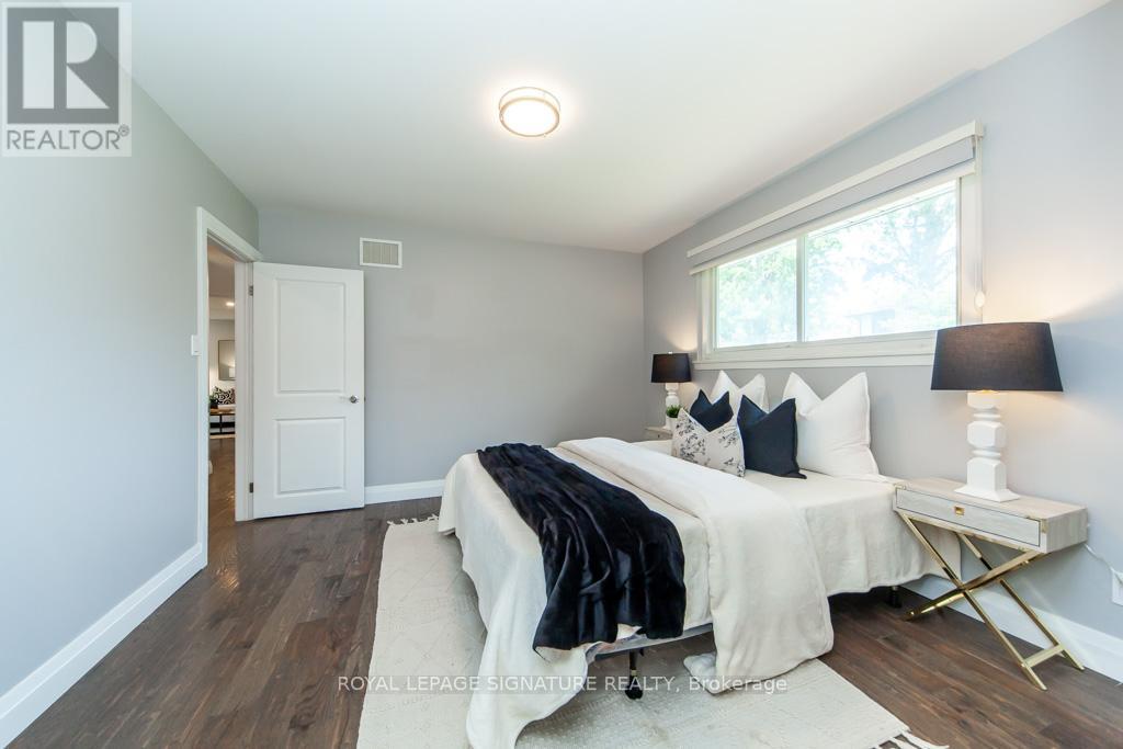 Photo 23 of 3605 The Credit Woodlands, Mississauga ON