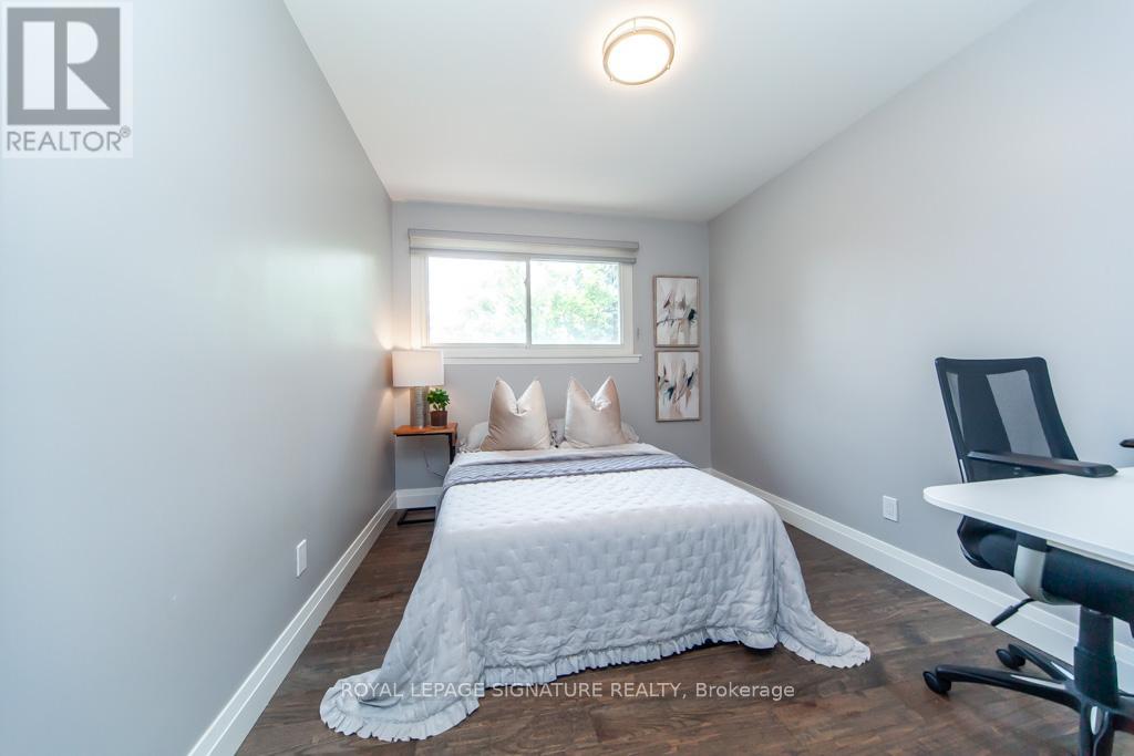 Photo 27 of 3605 The Credit Woodlands, Mississauga ON