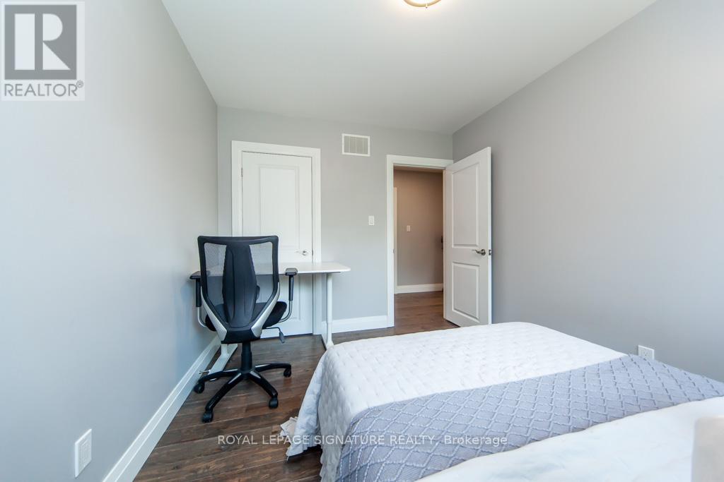 Photo 28 of 3605 The Credit Woodlands, Mississauga ON