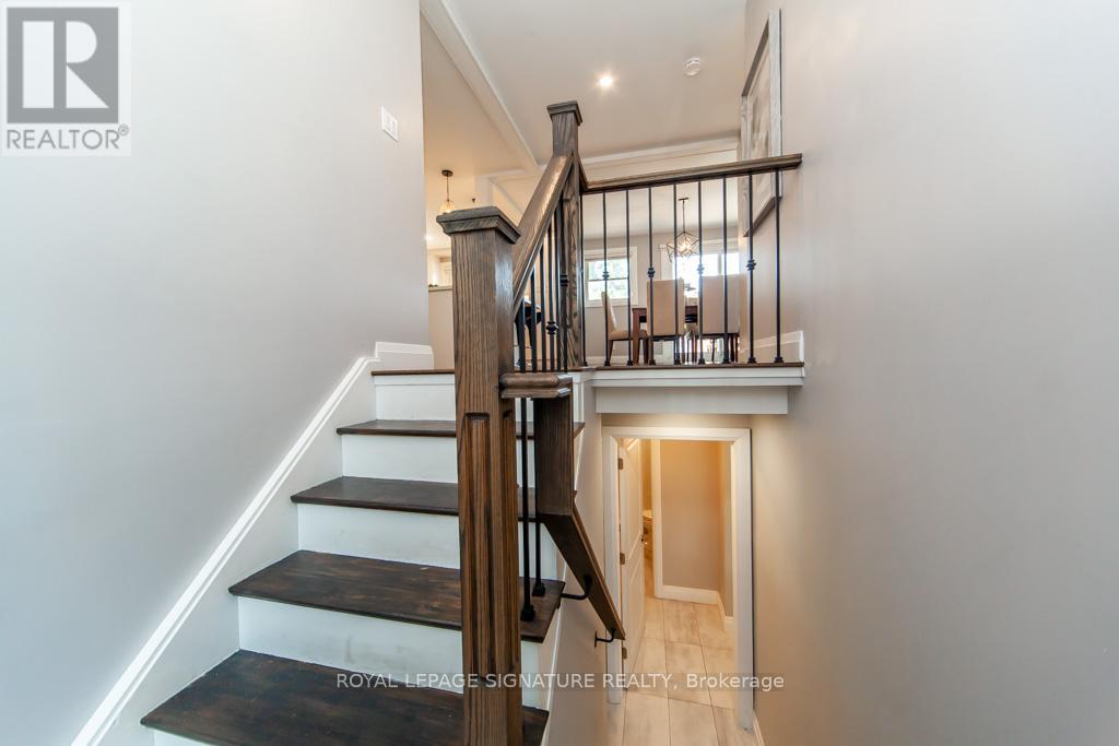 Photo 32 of 3605 The Credit Woodlands, Mississauga ON