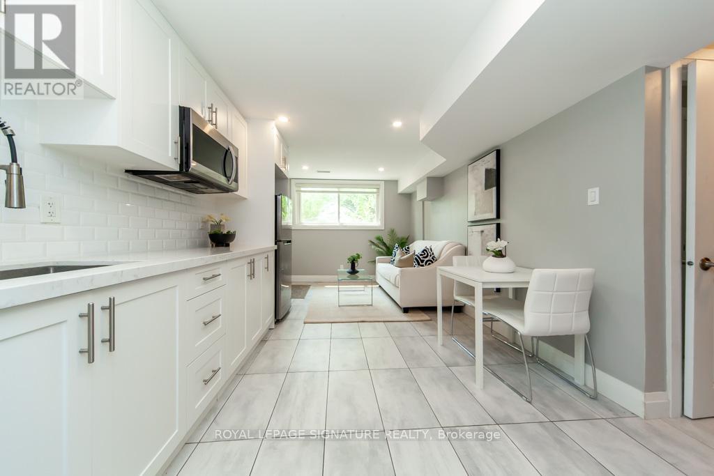 Photo 33 of 3605 The Credit Woodlands, Mississauga ON