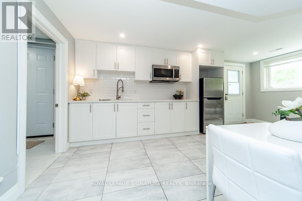 Photo 34 of 3605 The Credit Woodlands, Mississauga ON