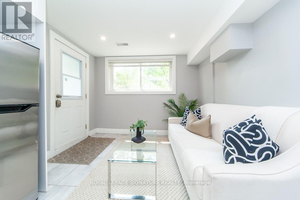Photo 35 of 3605 The Credit Woodlands, Mississauga ON