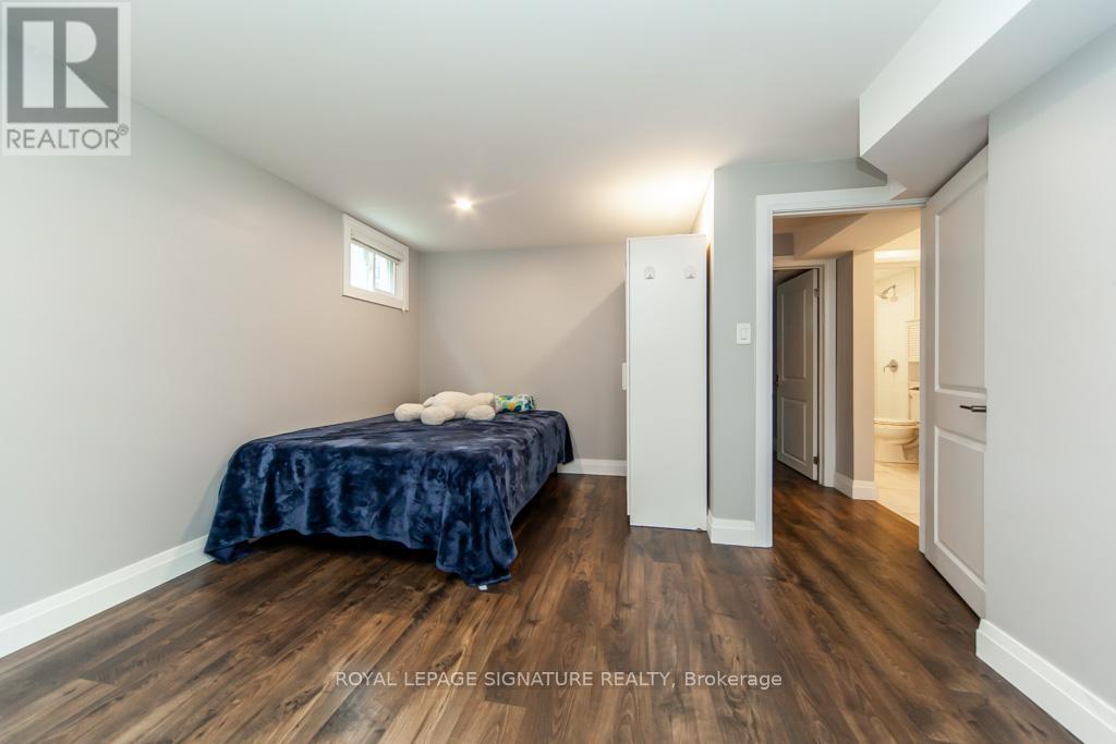 Photo 38 of 3605 The Credit Woodlands, Mississauga ON