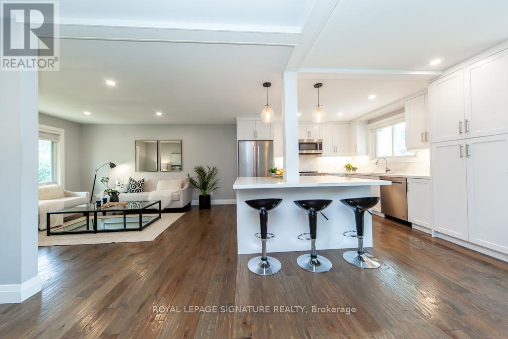 Photo 9 of 3605 The Credit Woodlands, Mississauga ON