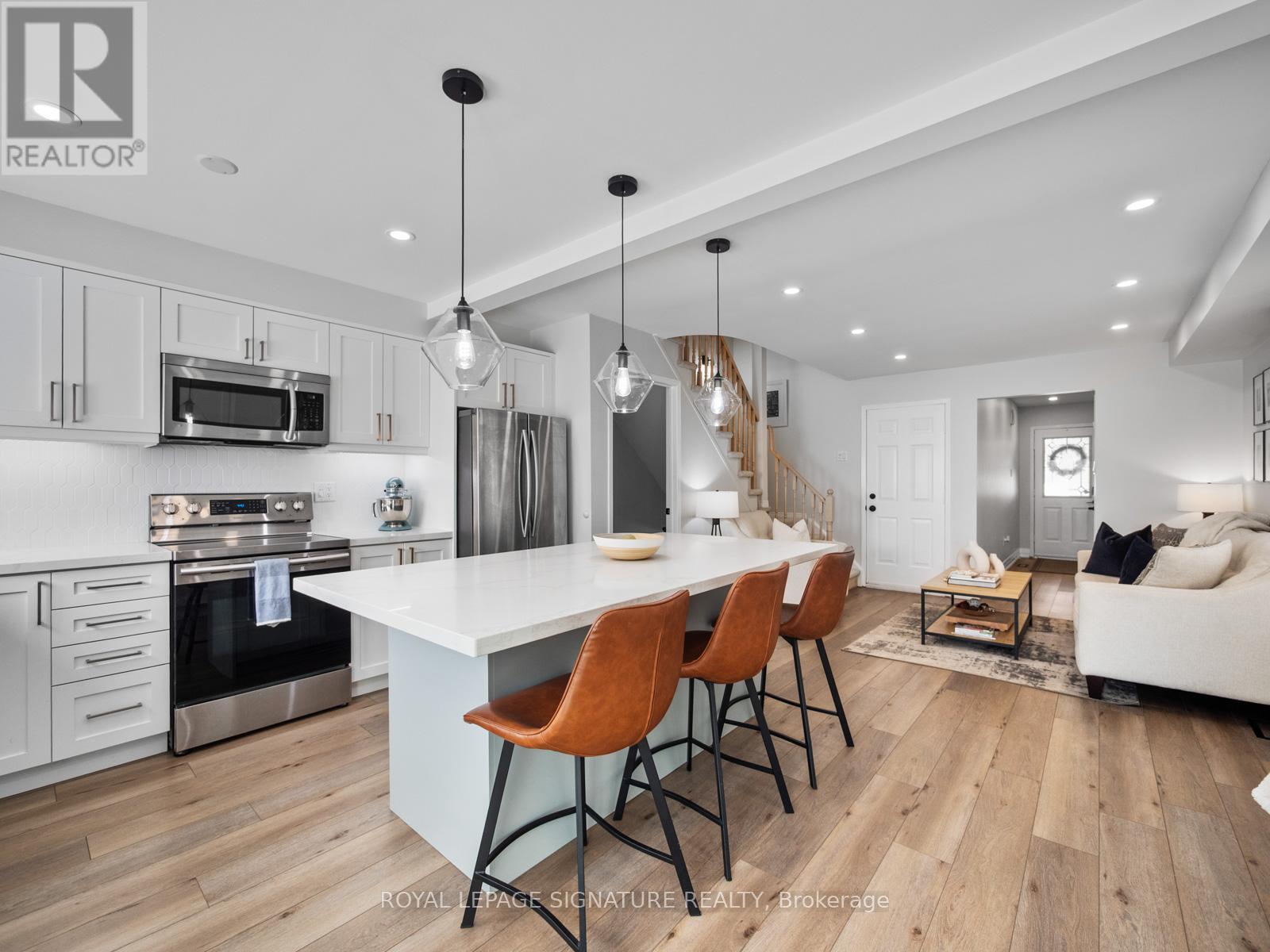 Photo 1 of 113 1292 Sherwood Mills Boulevard, Mississauga ON