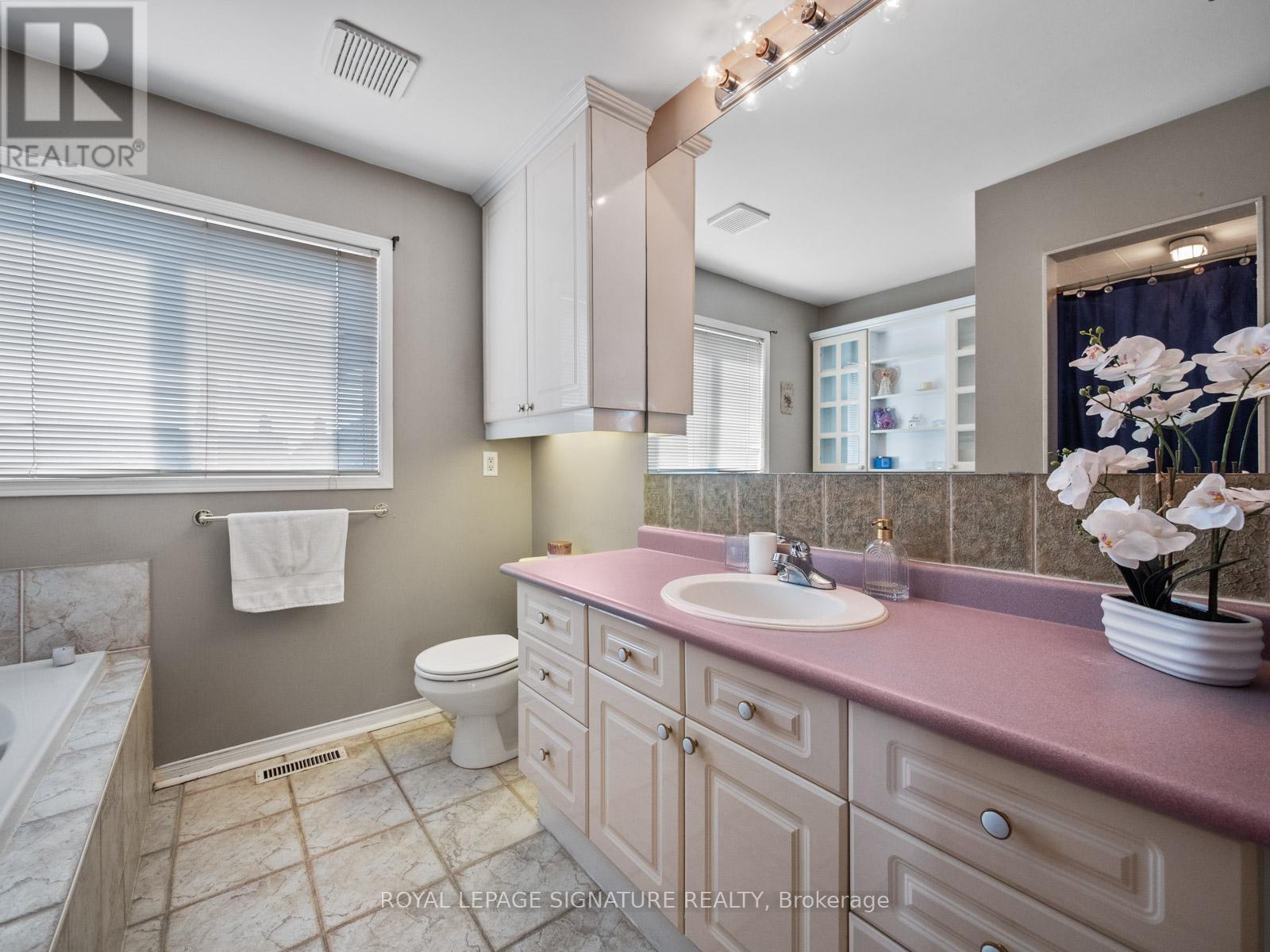 Photo 16 of 113 1292 Sherwood Mills Boulevard, Mississauga ON