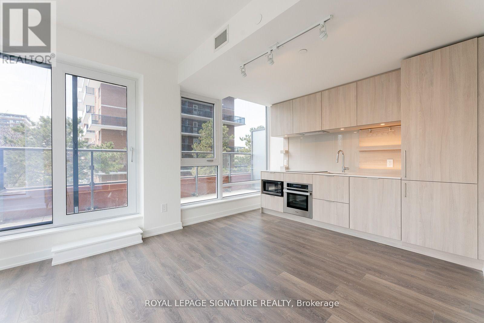 Photo 23 of 209 28 Ann Street, Mississauga ON