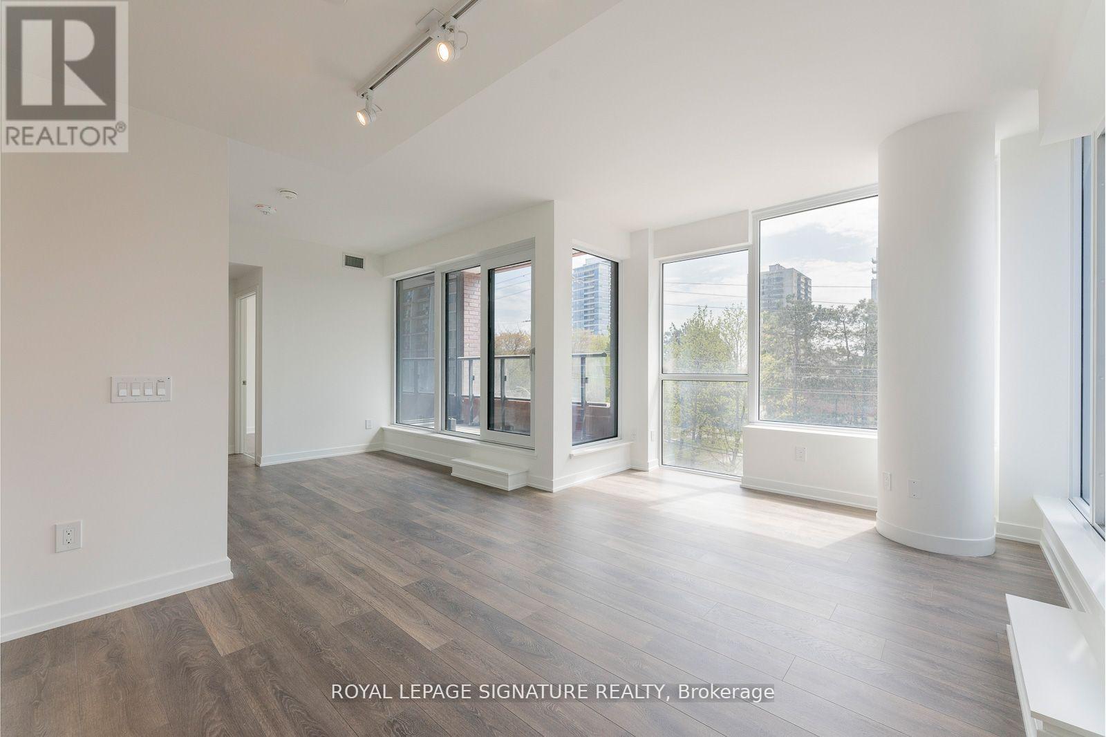 Photo 24 of 209 28 Ann Street, Mississauga ON