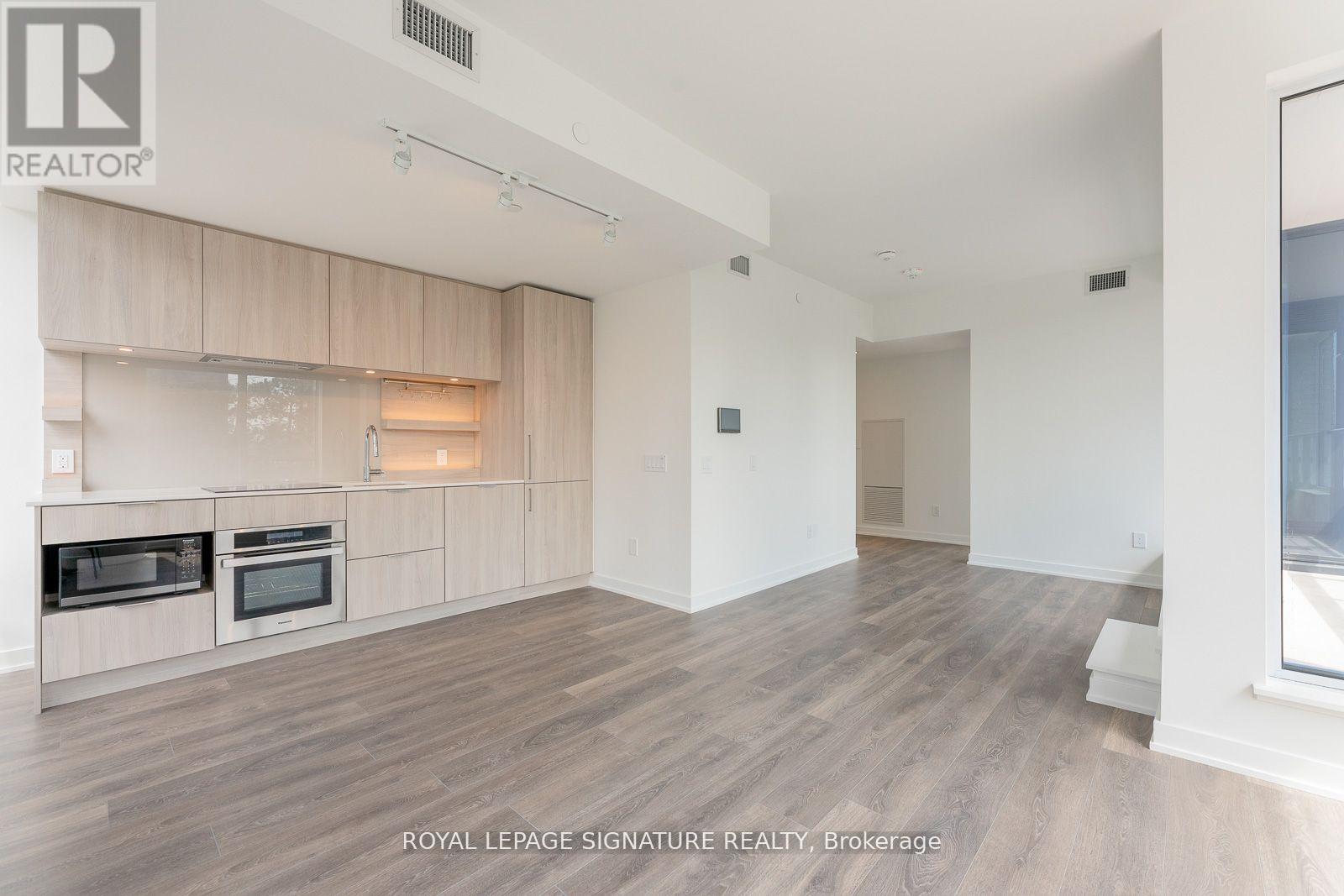 Photo 25 of 209 28 Ann Street, Mississauga ON