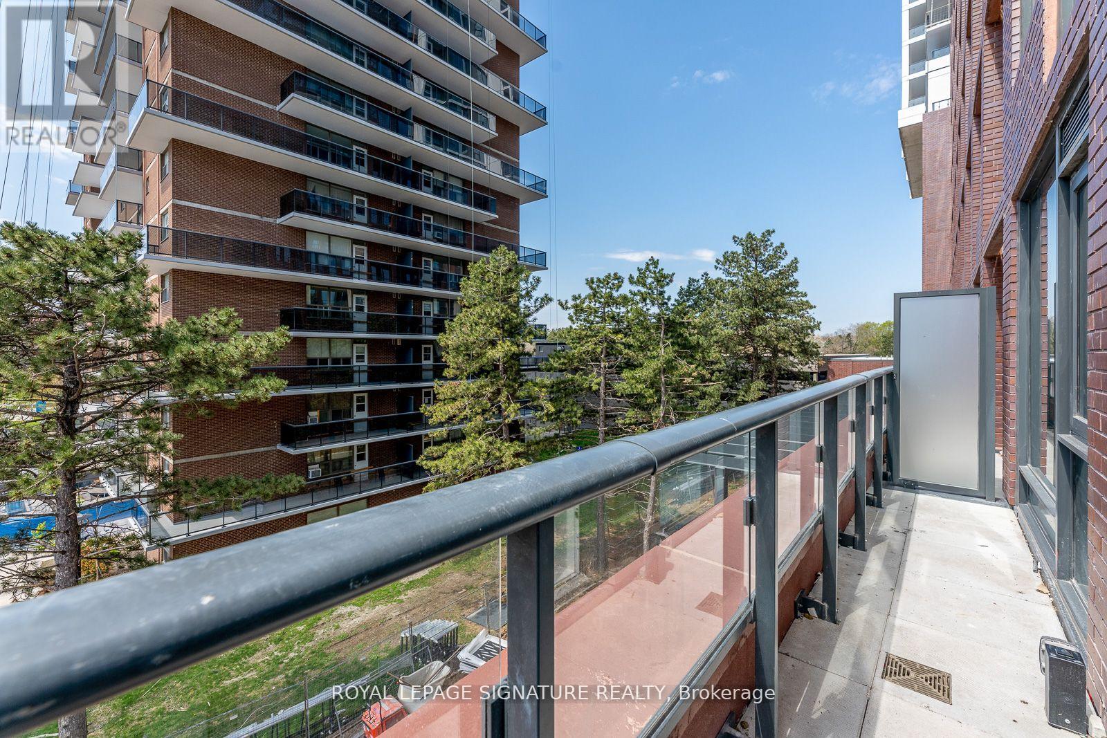 Photo 29 of 209 28 Ann Street, Mississauga ON